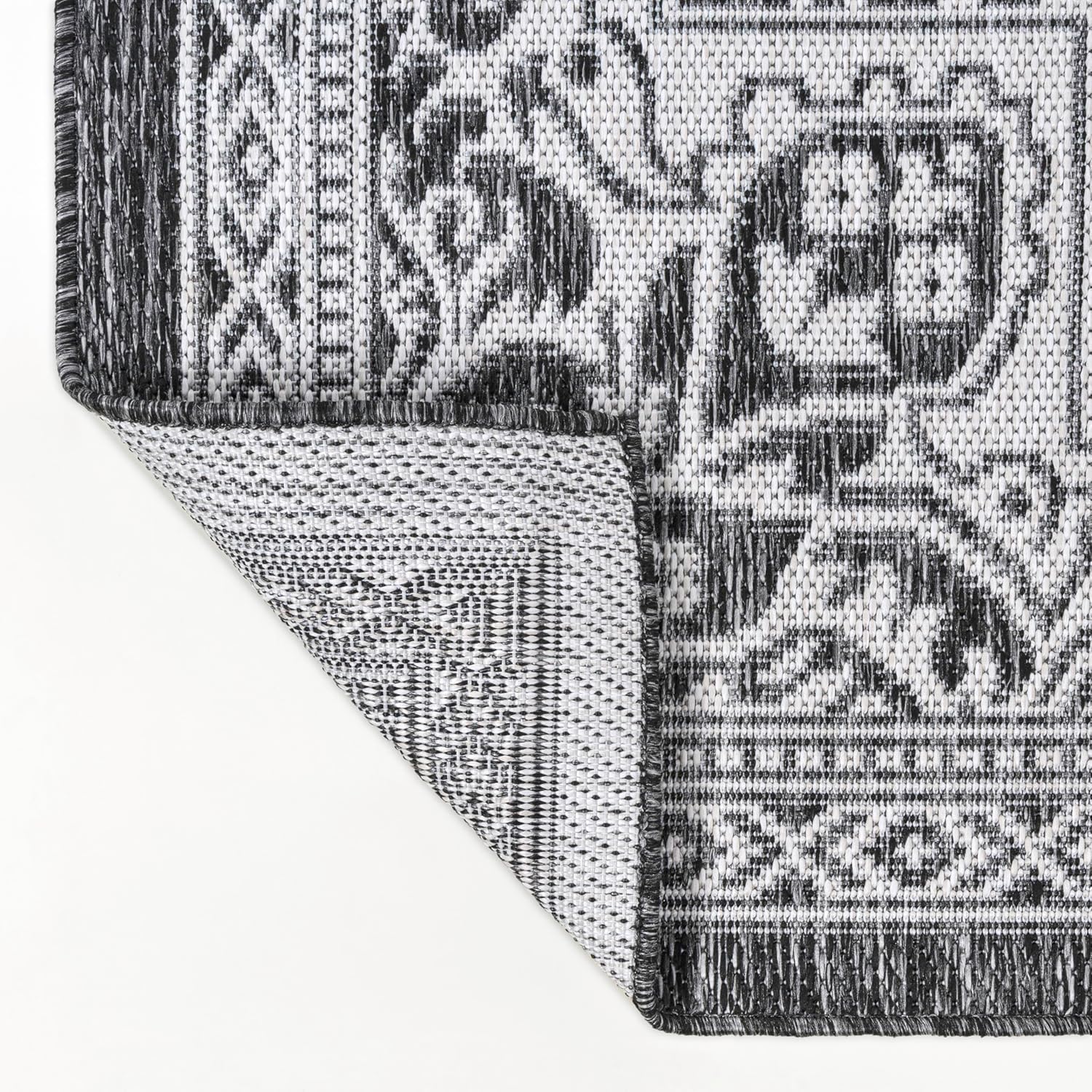 JONATHAN Y Vintage Medallion Indoor Outdoor Area Rug 4X6 Dark Gray/Cream, Arden Casual for Backyard, Patio, Porch, Easy-Cleaning, High Traffic, Pet-Friendly, Non-Shedding (SMB300A-4)