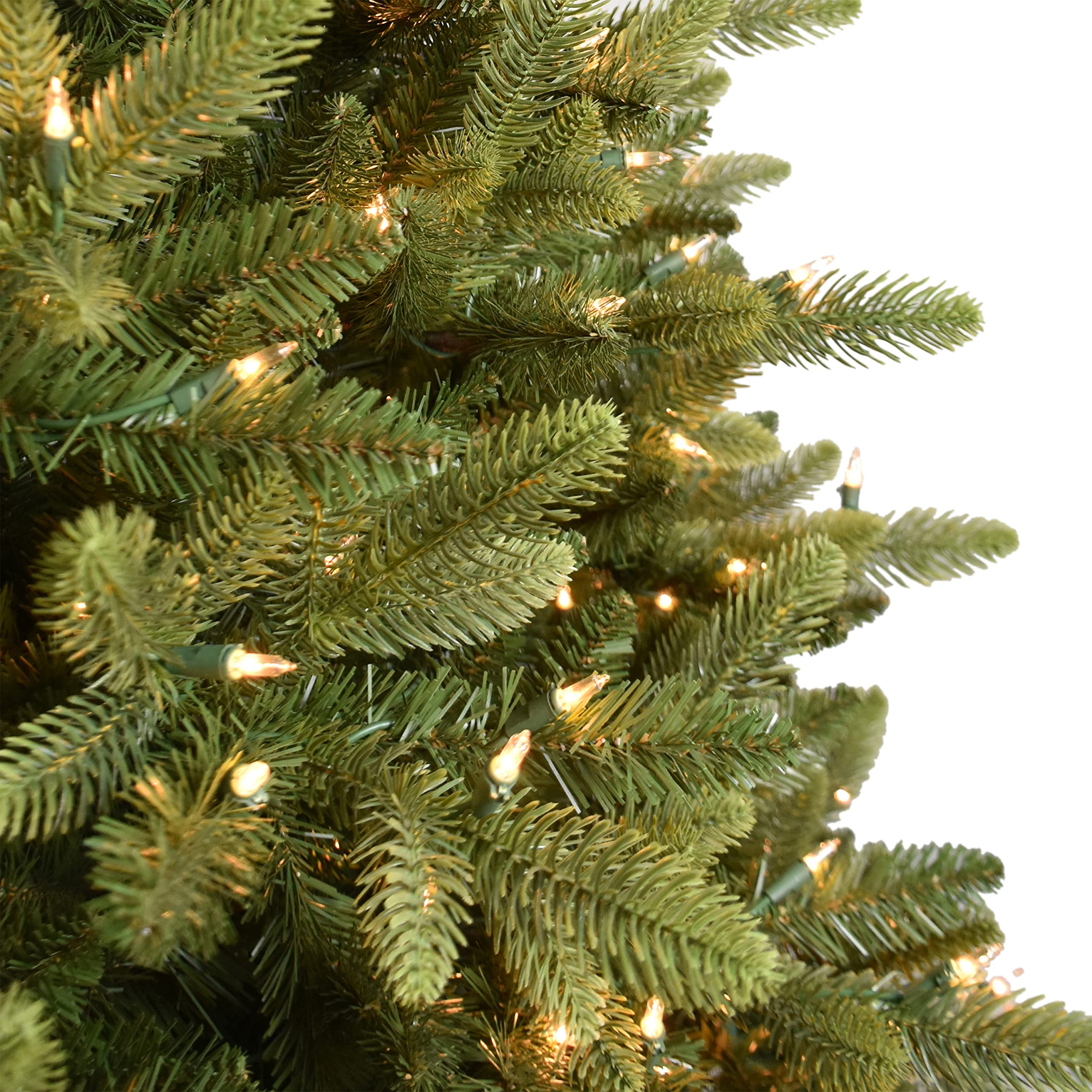 Puleo International Pre-Lit 7.5' Westford Spruce Artificial Christmas Tree with 700 Lights, Green