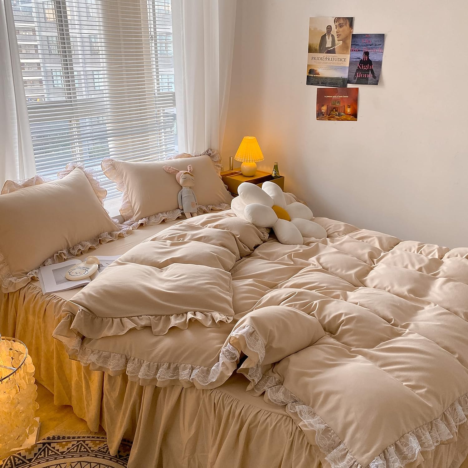 MOOWOO Chic Ruffle Lace Polyester Duvet Cover Set -Girl Champagne Bedding-3 Piece Full Duvet Cover with Zipper Closure -Ultra Soft and Light Weight (Champagne, Full)