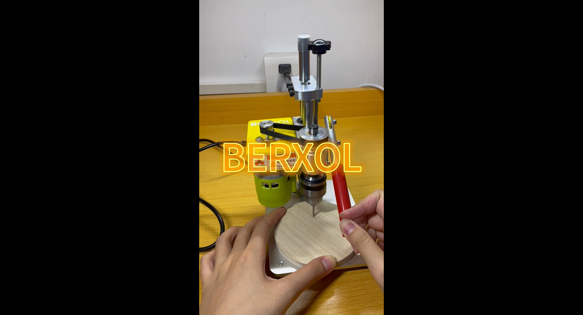 BERXOL Mini Drill Press, Benchtop Portable Electric Drilling
