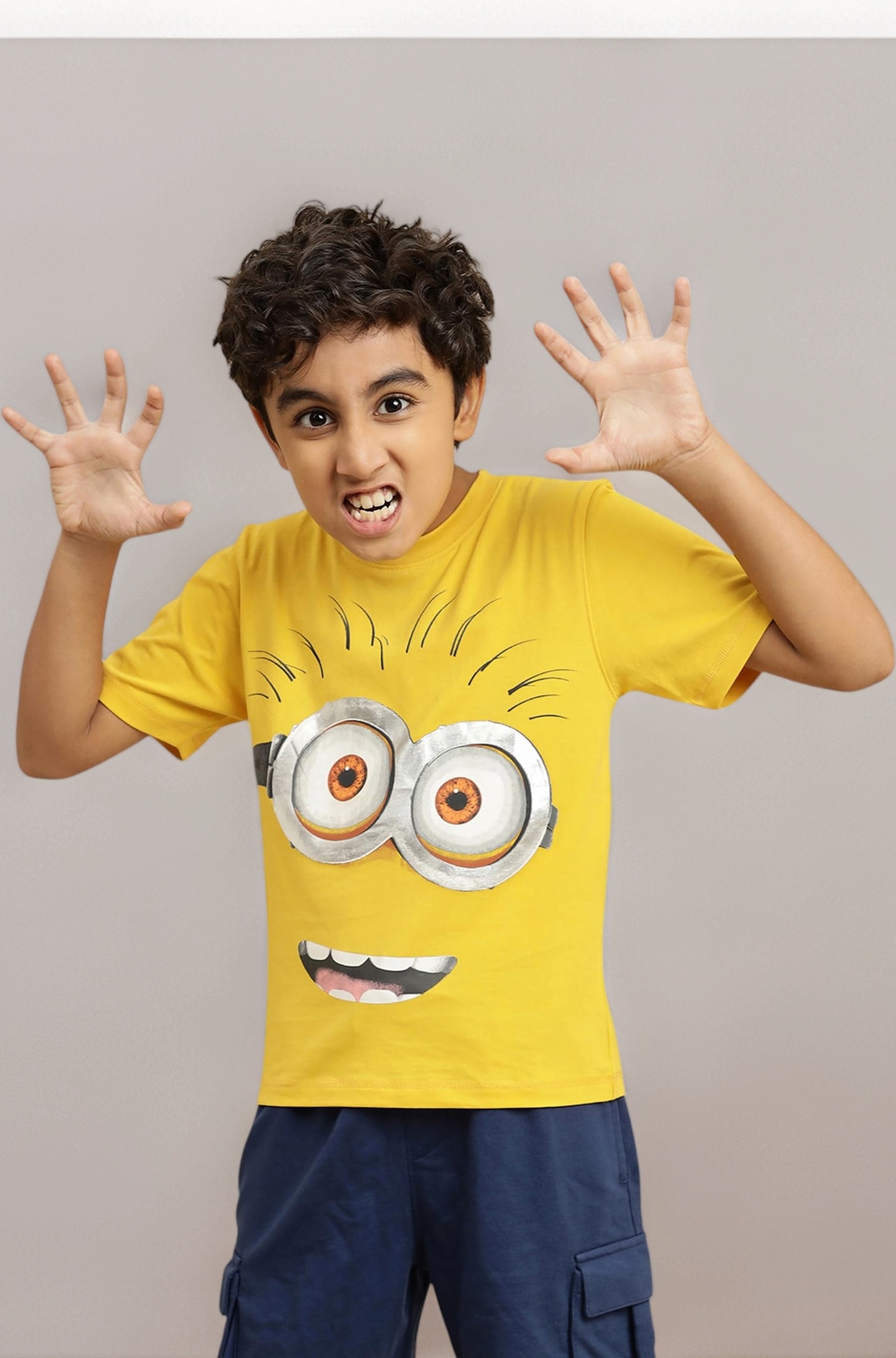 Official Minions Graphic Printed Pure Cotton Off White Regular Fit Tshirt for Boys