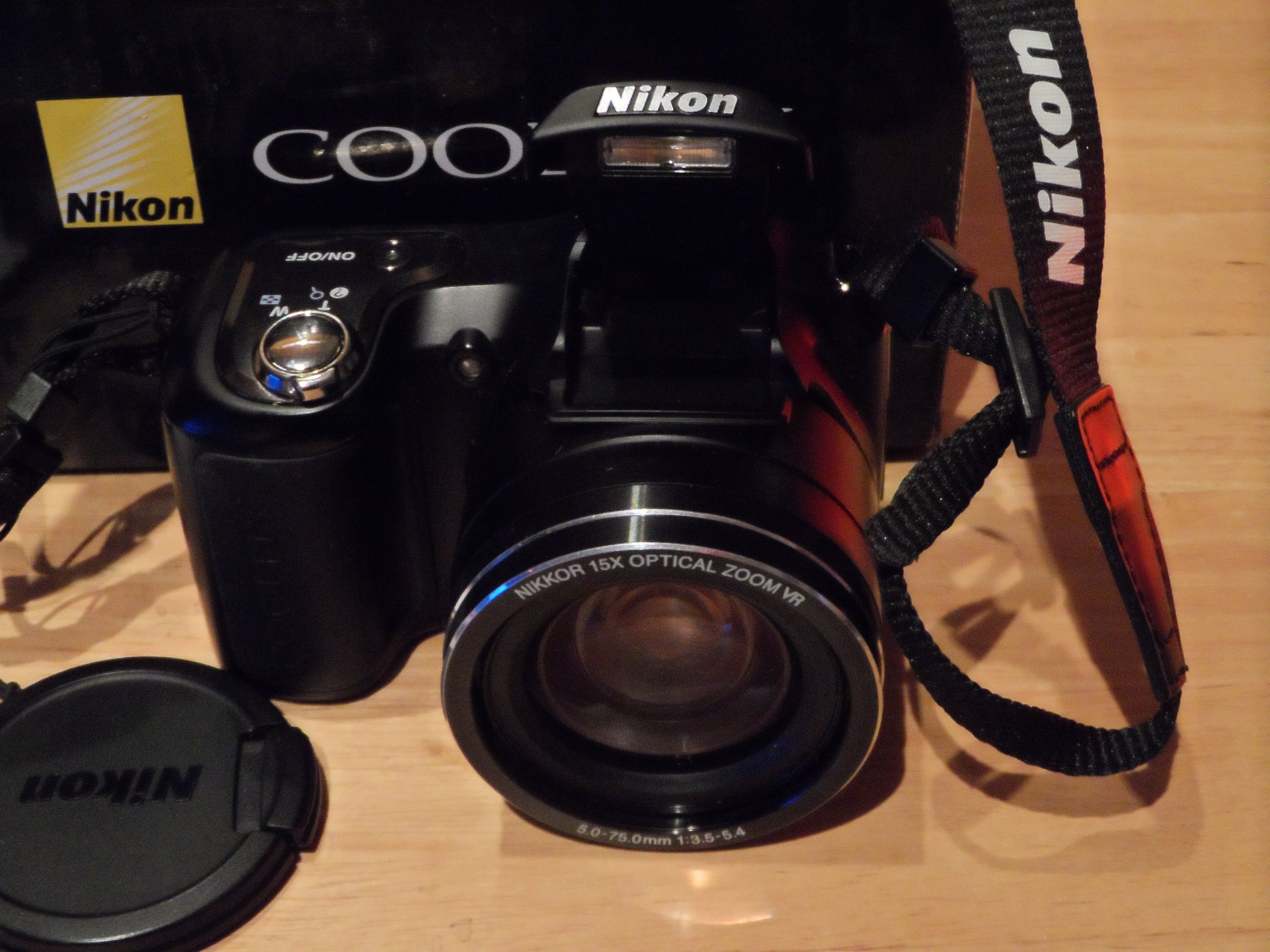 Nikon Coolpix L100 Digital Camera (10MP, 15x Optical Zoom