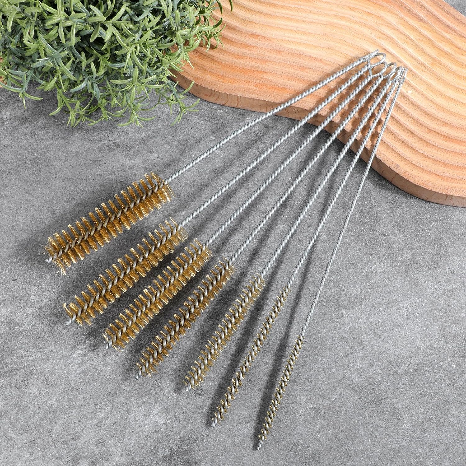 7Pcs Brass Wire Tube Brushes Bottle Brush Set, Long Wire Cleaner Bore Brush 7Sizes 12Inch Long Wire Brushes Tube Cleaning Lab Brushes Stainless Steel Round Wire Brush for Tubes Bottle Keyboards Glass