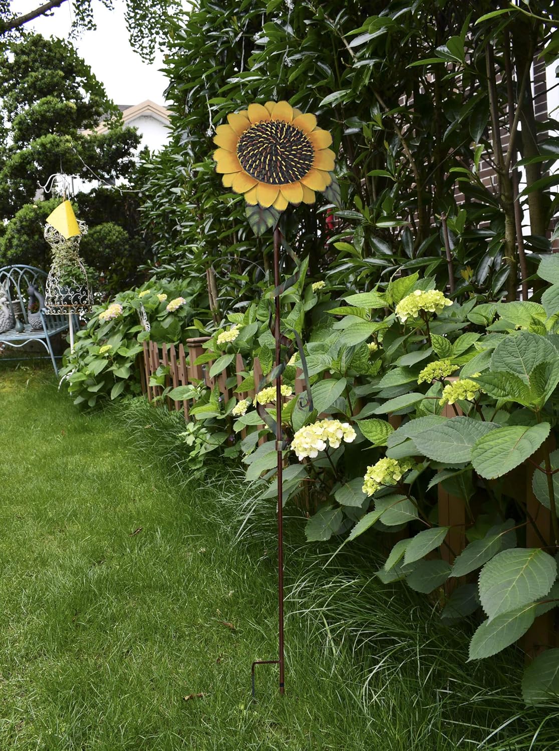 Attraction Design Flower Garden Stake Decorative Flower Yard Stake, Sunflower Decor Metal Yard Art Decor Outdoor Garden Decoration for Patio Porch Lawn Pathway Backyard, 11" W x 5.5" D x 48" H