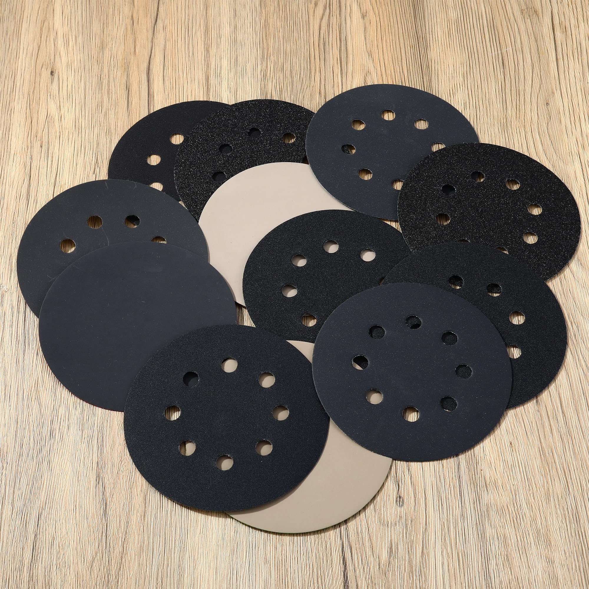 71 kawałków papieru ściernego zestawu na rzep 125 mm, mokre suche podkładki do szlifowania, 60/150/400/800/1500/2000/3000/5000 Ziarno, 8 otworów i bez dziury, dla 8 otworów mimośrodowe szlifierki