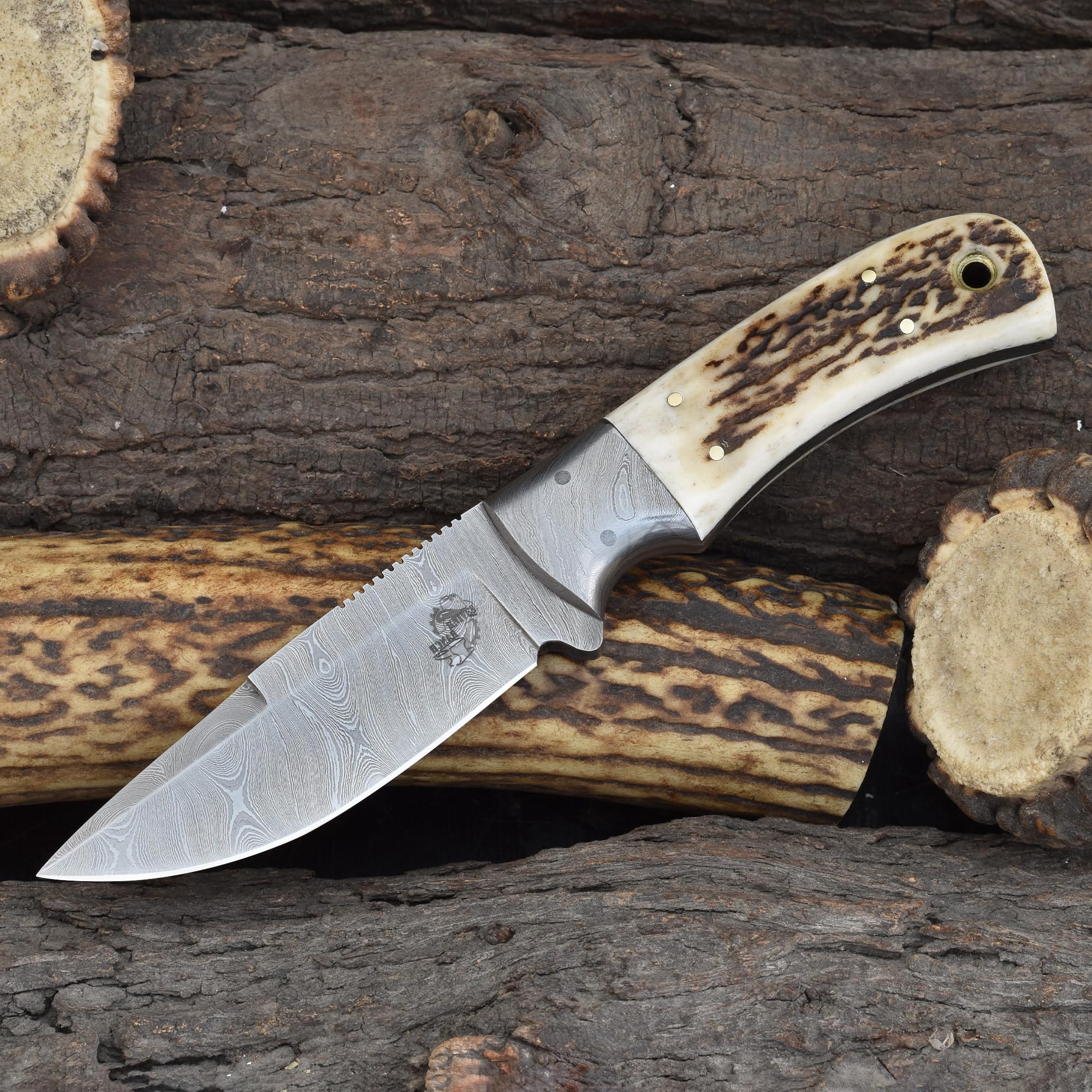 Knives Ranch Handmade All-Rounder Damascus Steel 7-1/2" Knife with Red Stag Antler Handle and Heavy-Duty Cow Leather Horizontal Carrying Cowboy Style Sheath (2142-SG)