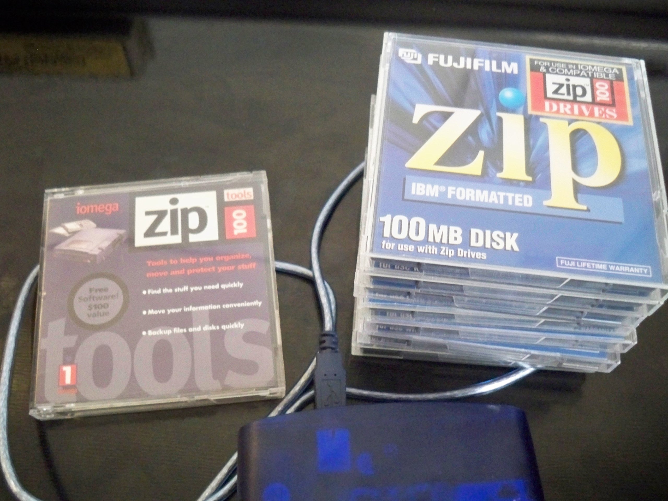 Amazon.co.jp: Iomega Z100USBS 32613 Zip 100 USB 外付けドライブ PC
