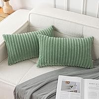 Vista 130 de UGASA - Fundas de almohada decorativas de terciopelo suave y sólidas de Navidad para sala de estar/sofá, 16 x 16 pulgadas, 2 unidades, color burdeos