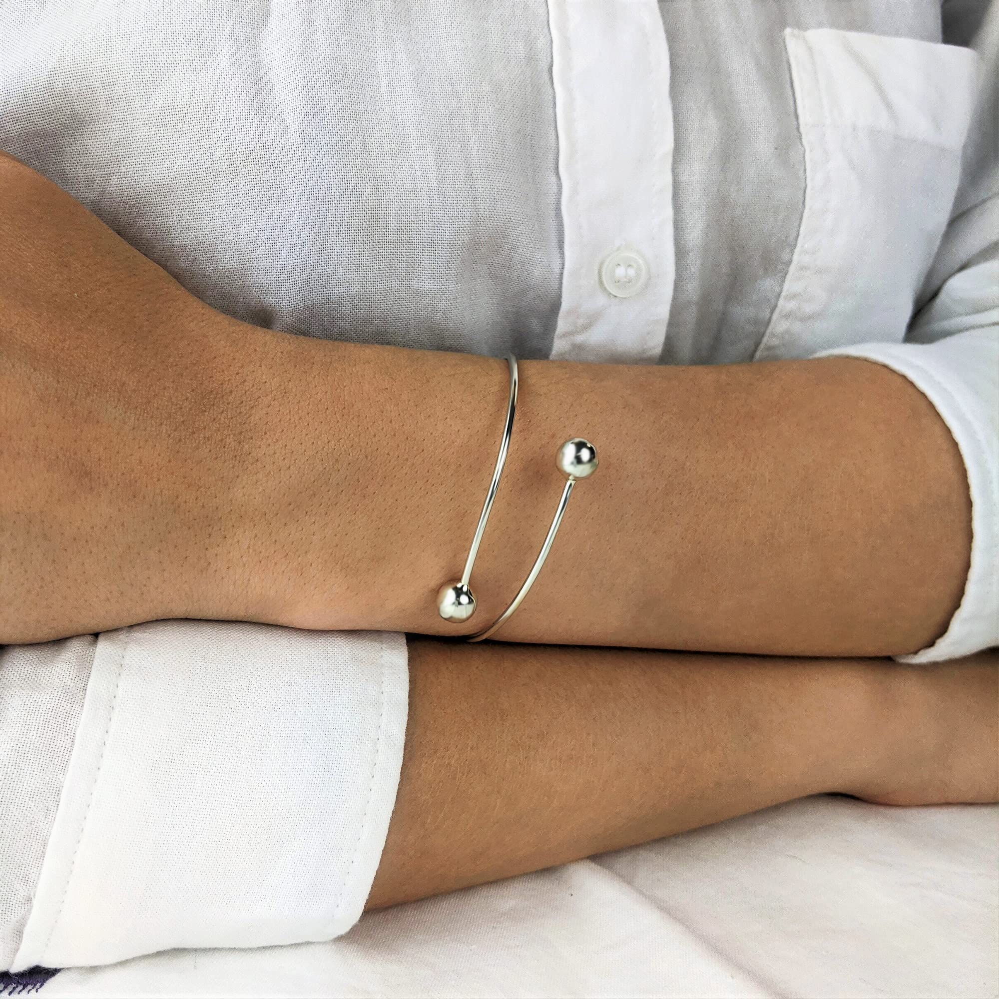 Silverly Bracciale Rigido Avvolgente a Doppia Sfera per Donna in Argento 925 | Bracciale Rigido Minimalista Regolabile Sovrapposto | Design Elegante e Minimalista con Tubo Sottile in Stile Coppia