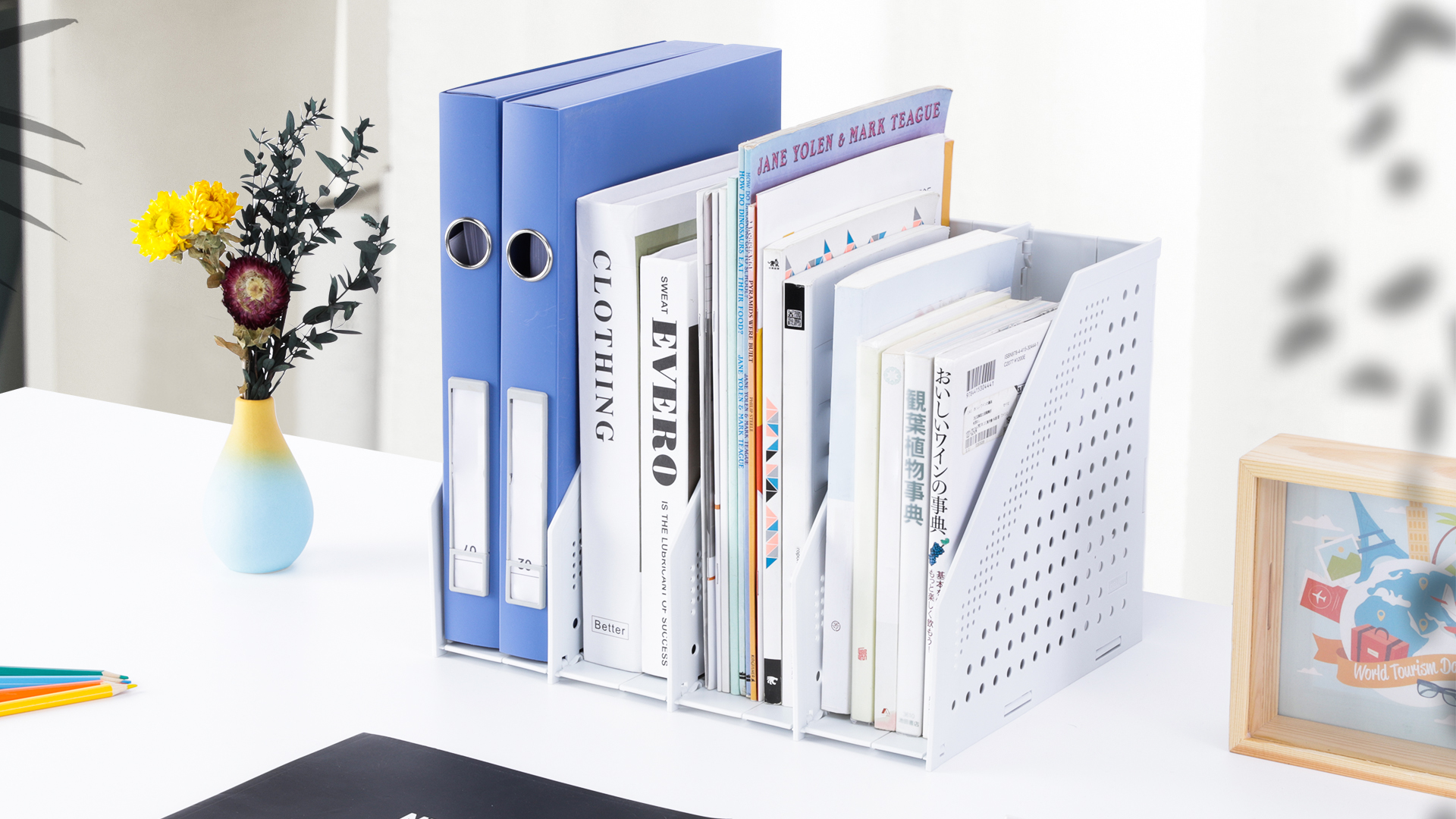 Porte-Revues Pliable 3 Compartiments - Range A4 Vertical - Gris Foncé - Bureau Maison - Capacité 20-40 Livres