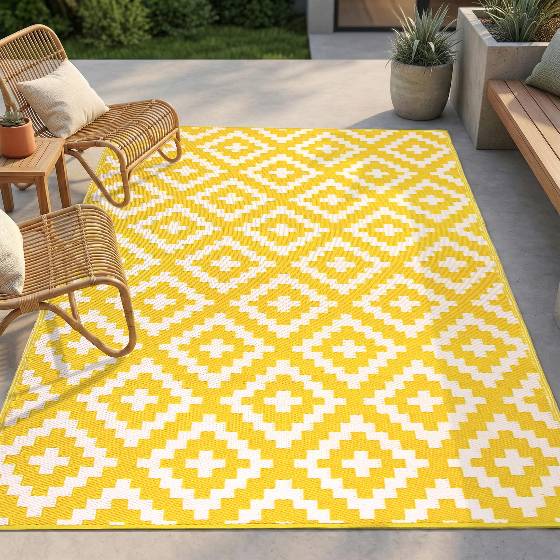 FH Home Outdoor Rug - Waterproof, Fade Resistant, Reversible - Premium Recycled Plastic - Geometric - Porch, Deck, Balcony, Mudroom, Laundry Room,
