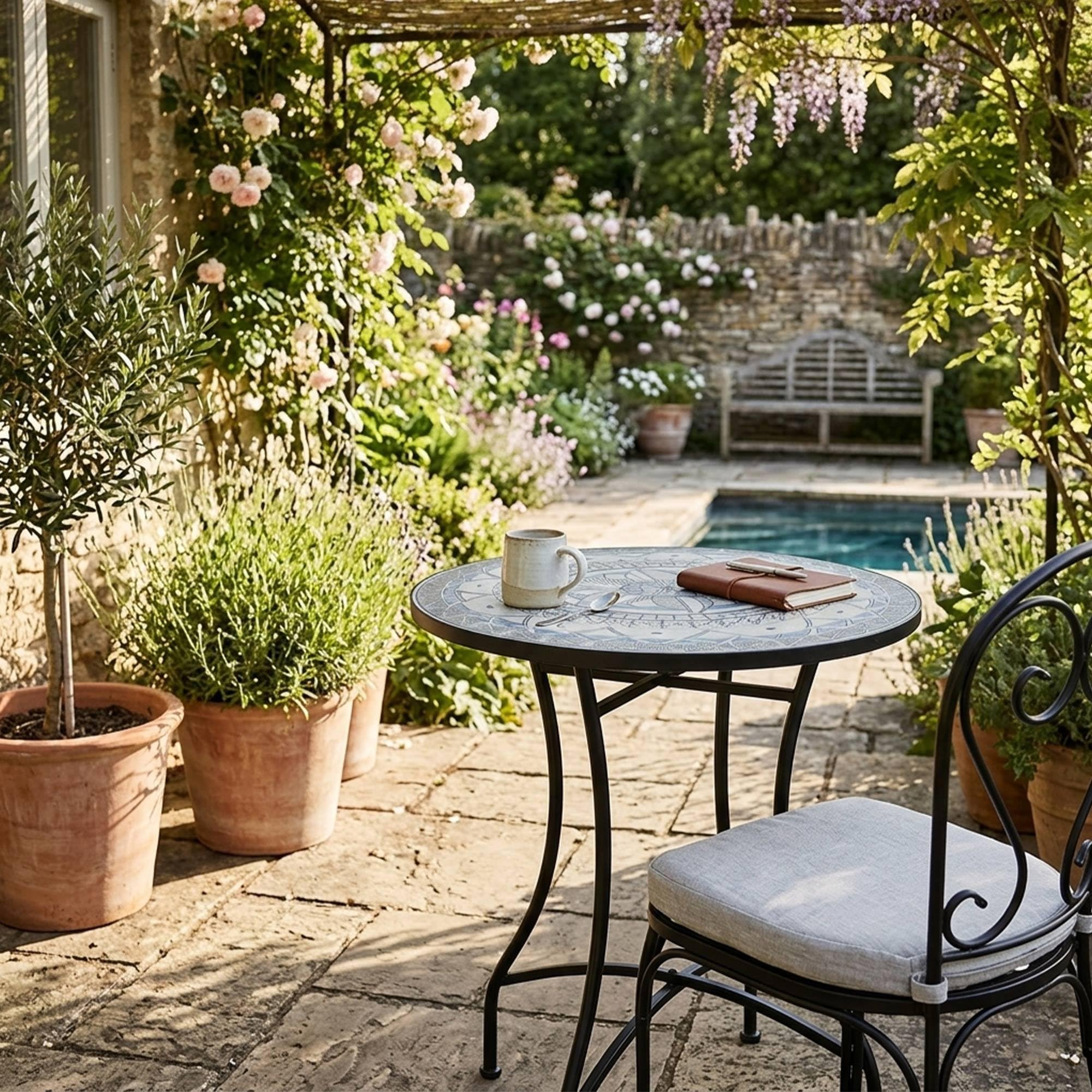 Mesa Auxiliar de Patio de Mosaico Redonda - Mesa de Café para Jardín y Terraza con Patas de Hierro Forjado Antióxido, Mesa Pequeña Decorativa para Exterior e Interior, Ø60x71, Modelo Santiago