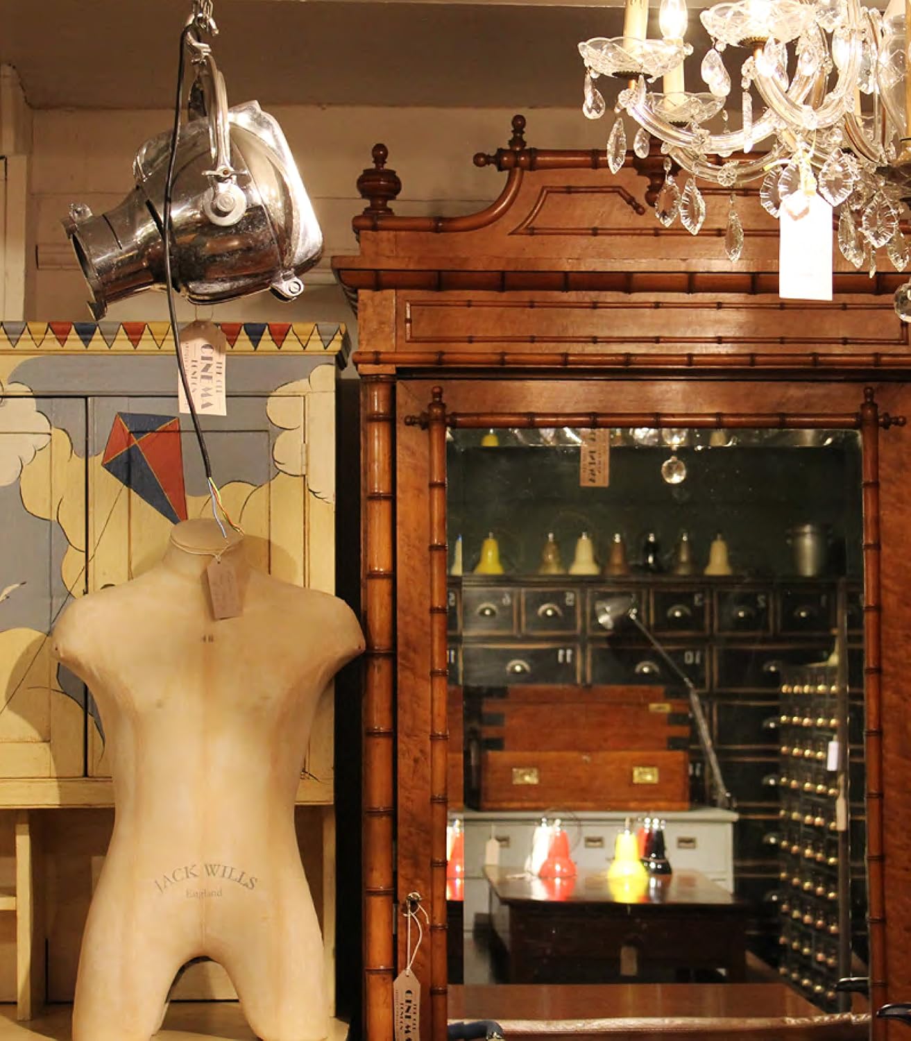 London Secrets: Architecture, History, Culture, Interiors