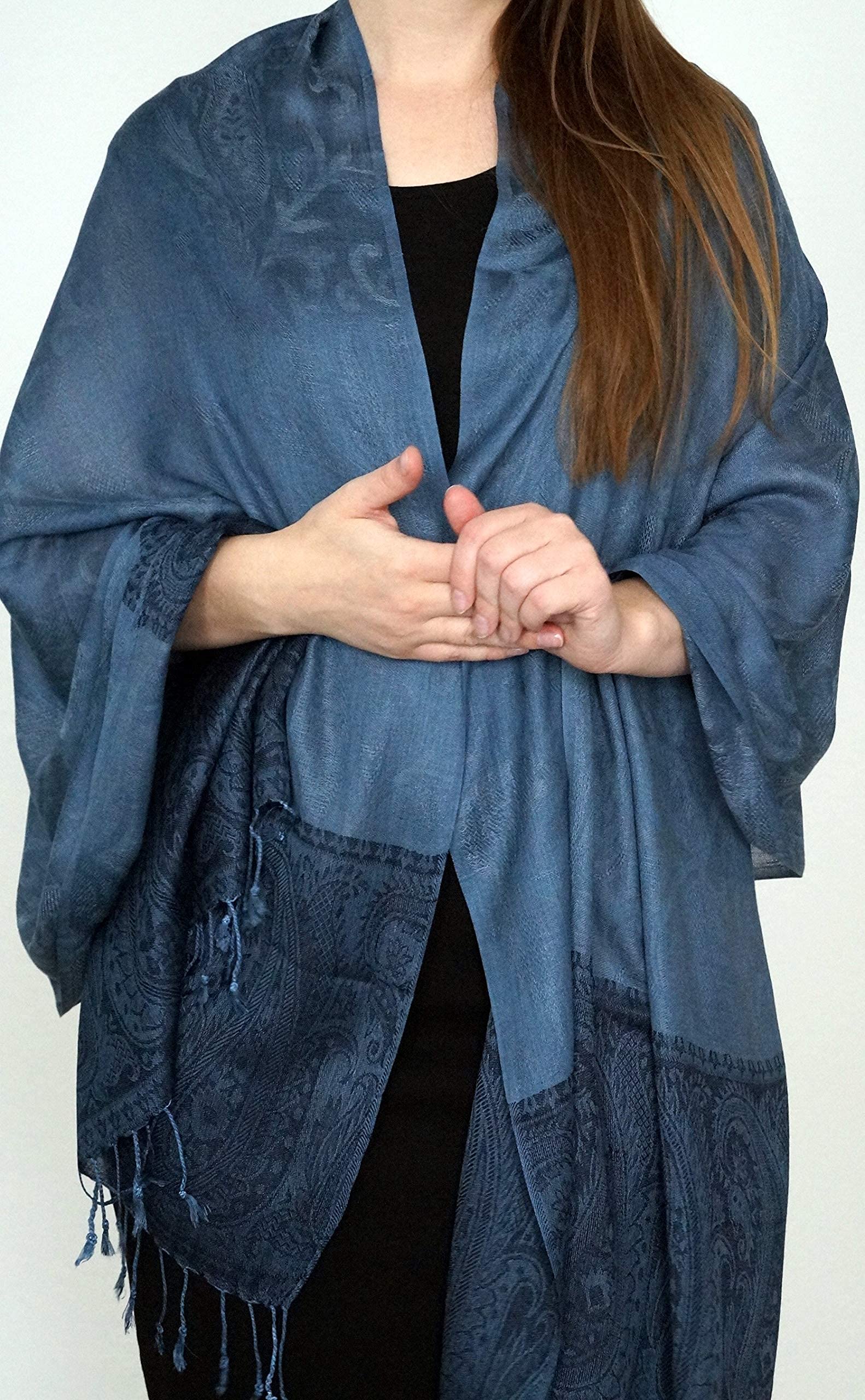 Handgewebter Kaschmir Schal in Grau Farbe für Klassische Damen mit klassischen Outfits und geschmack - 75cm x 200cm