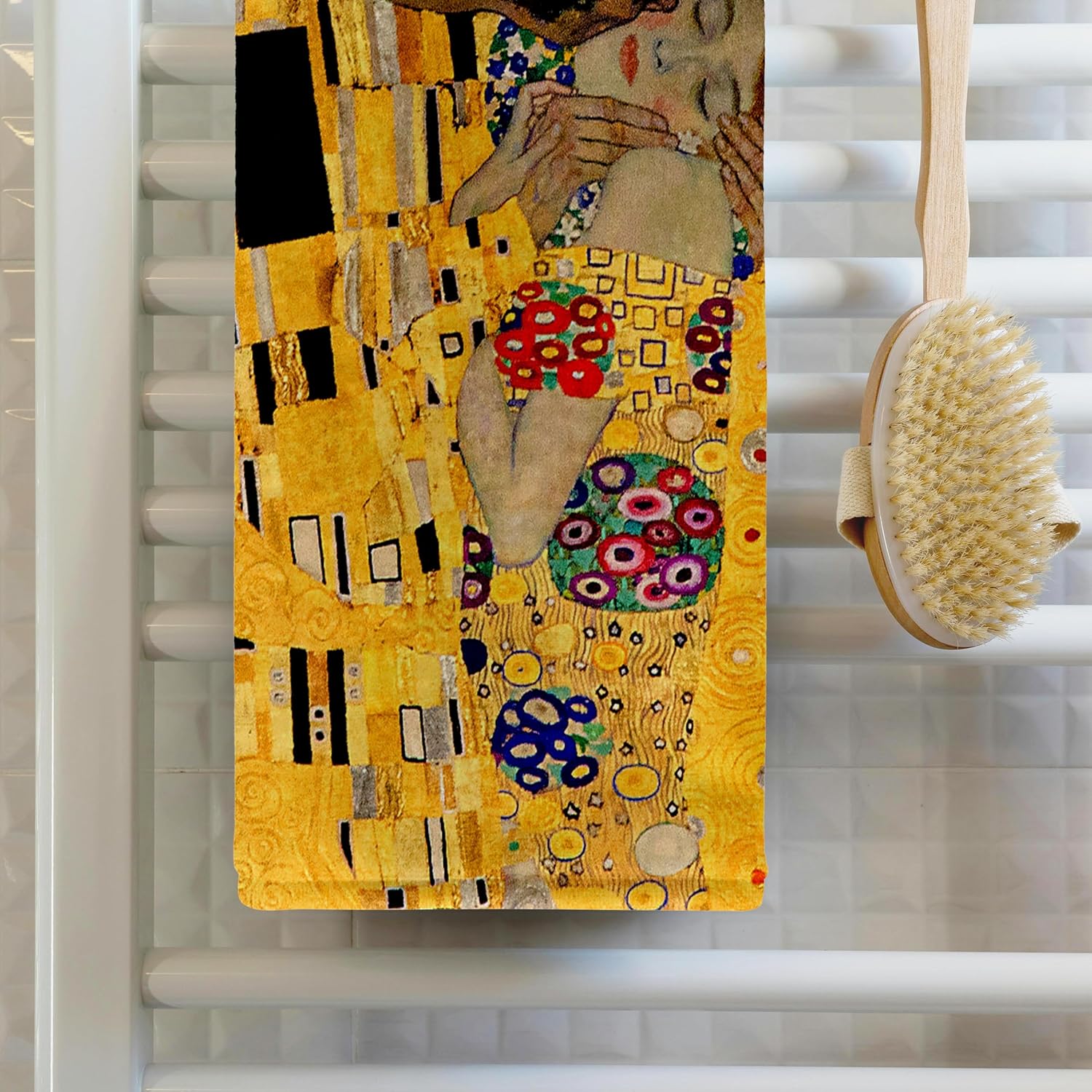 3dRose The Kiss c 1907 by Gustav Klimt - Romantic Lovers Embrace - Romance - Gold Famous Classical fine Art 22x30 Bath Hand Pool Towel