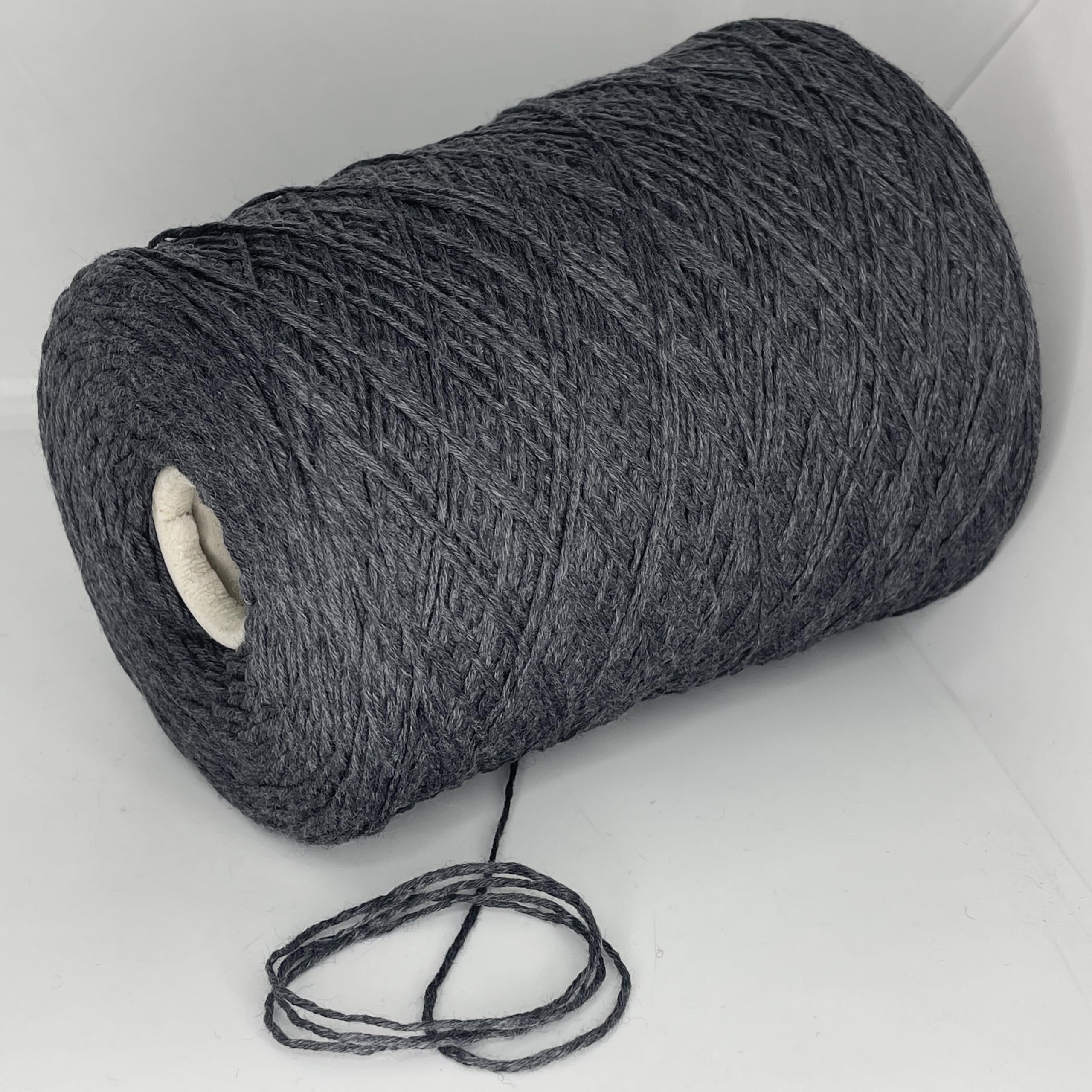 100% Merinowolle Konengarn – Sport Gewicht – Weiches Luxusgarn zum Stricken & Häkeln – Made in Italy (Dunkelgrau, 400g / 1200m)