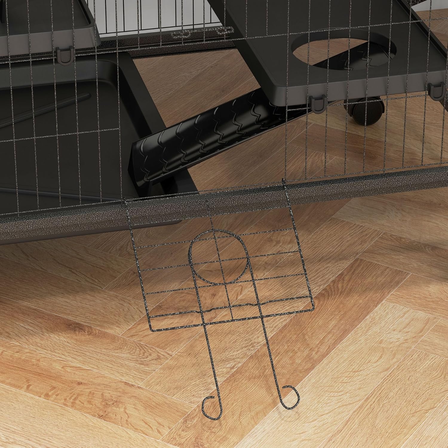 Sun mo tipetipe view of a ramp attachment point within the cage, showing how it connects to a platform.