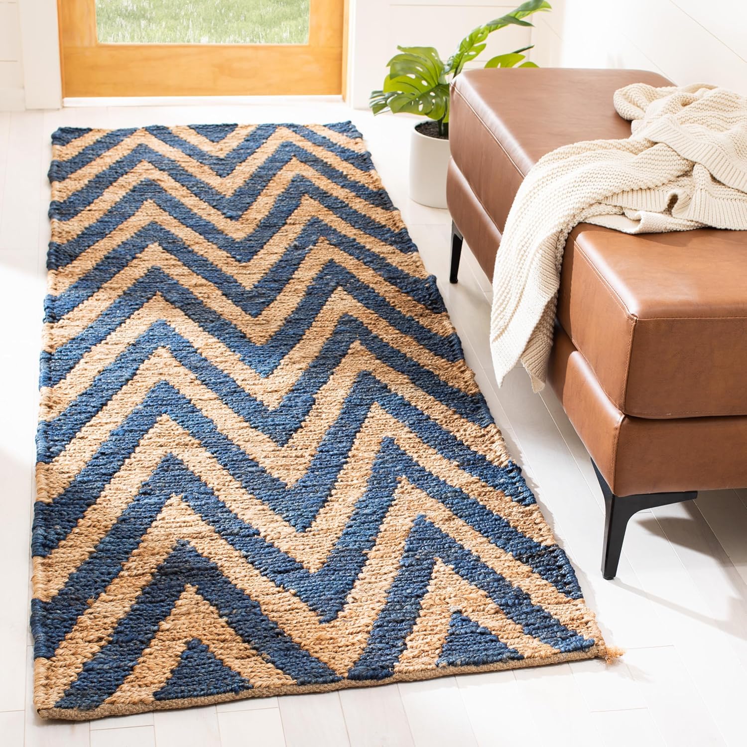 SAFAVIEH Organica Collection Runner Rug - 2'6" x 10', Blue & Natural, Handmade Chevron Jute, Ideal for High Traffic Areas in Living Room, Bedroom (ORG515B)