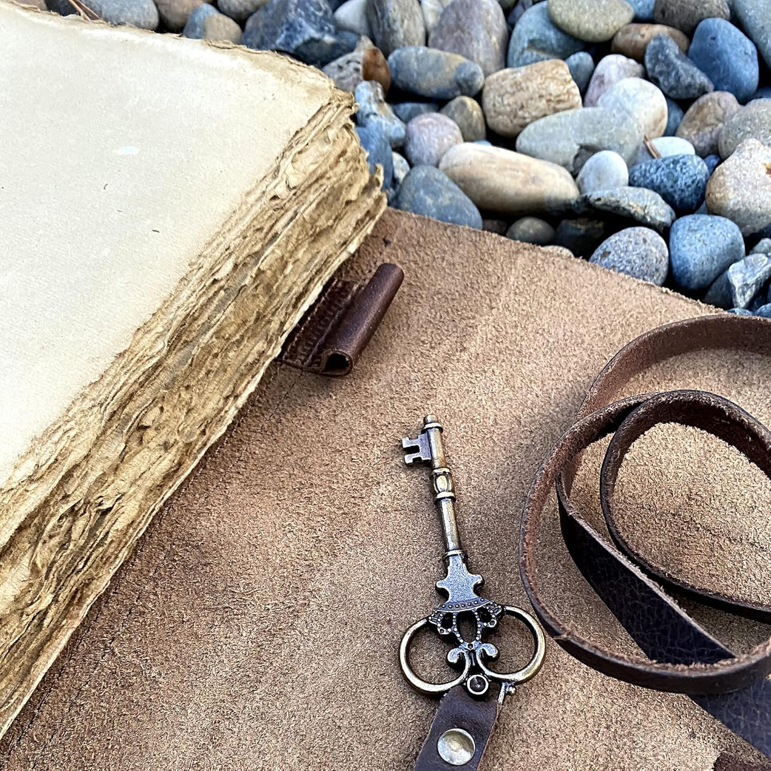Vintage Leather Journal - Antique Handmade Deckle Edge Vintage Paper - Leather Bound Key Journal for Women and Men - Book of Shadows Journal - Leather Sketchbook - witchcraft Supplies - Rustic Gift