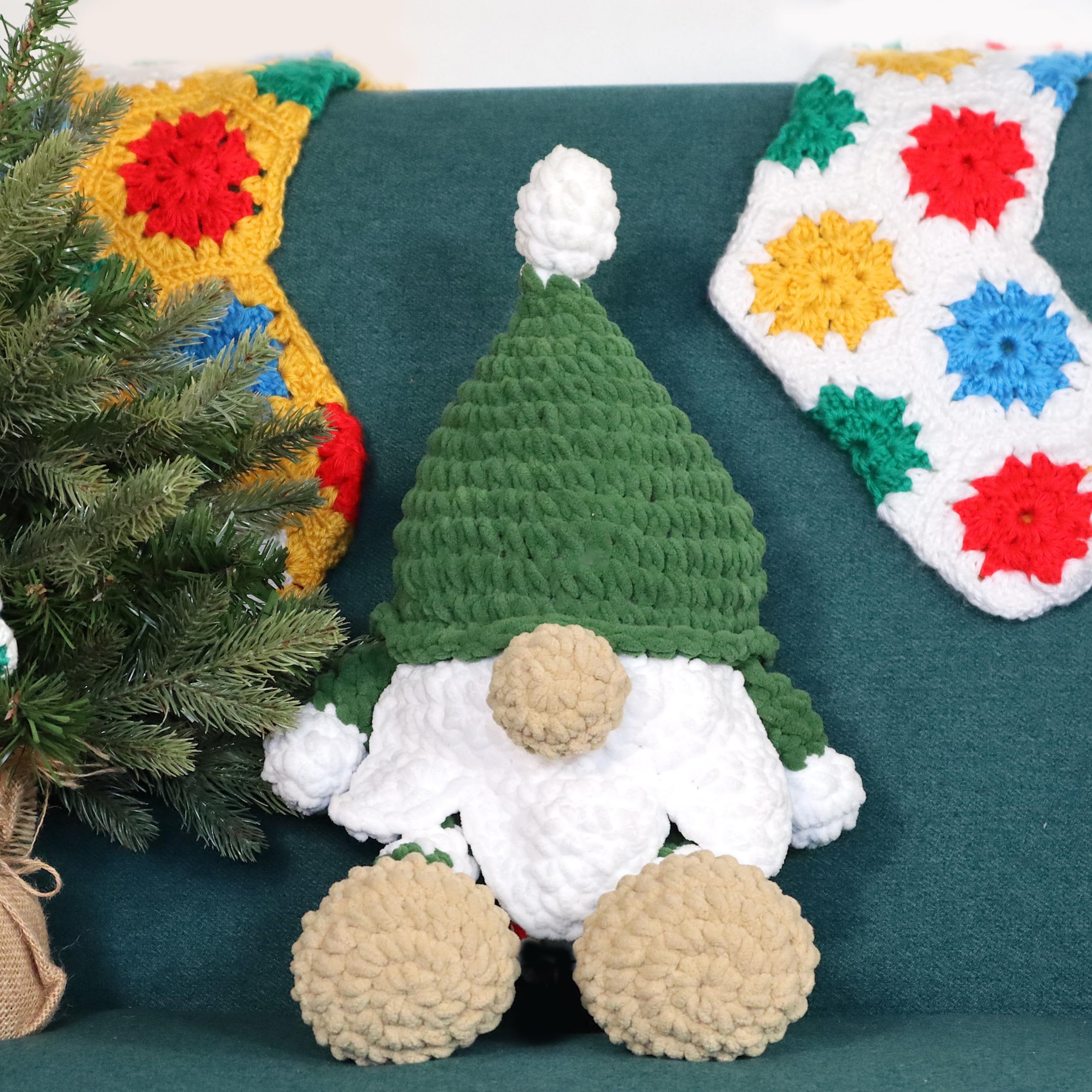 KNITTY CRITTERS Hello Crafts - Make Christmas - Jangle The Gnome - Crochet kit
