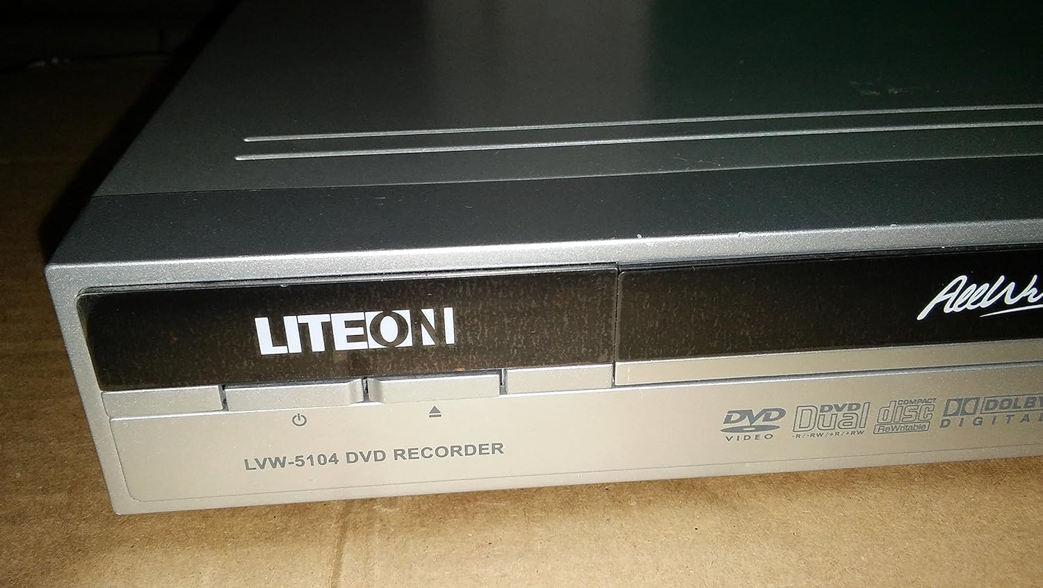 LVW-5104 DVD Recorder and Player
