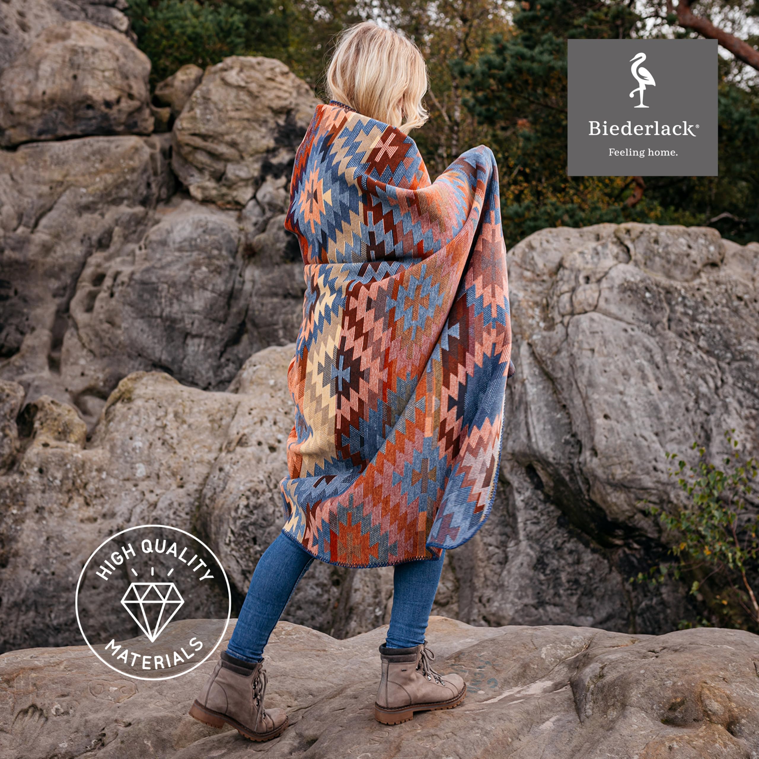 biederlack® Flauschige Kuscheldecke Navajo, Bunte Couchdecke in 150x200 cm | Made in Germany, Ethno Wohndecke in blau-orange, Sofadecke aus Baumwollmischgewebe, farbenfrohe Decke, OEKO-TEX Made in Green