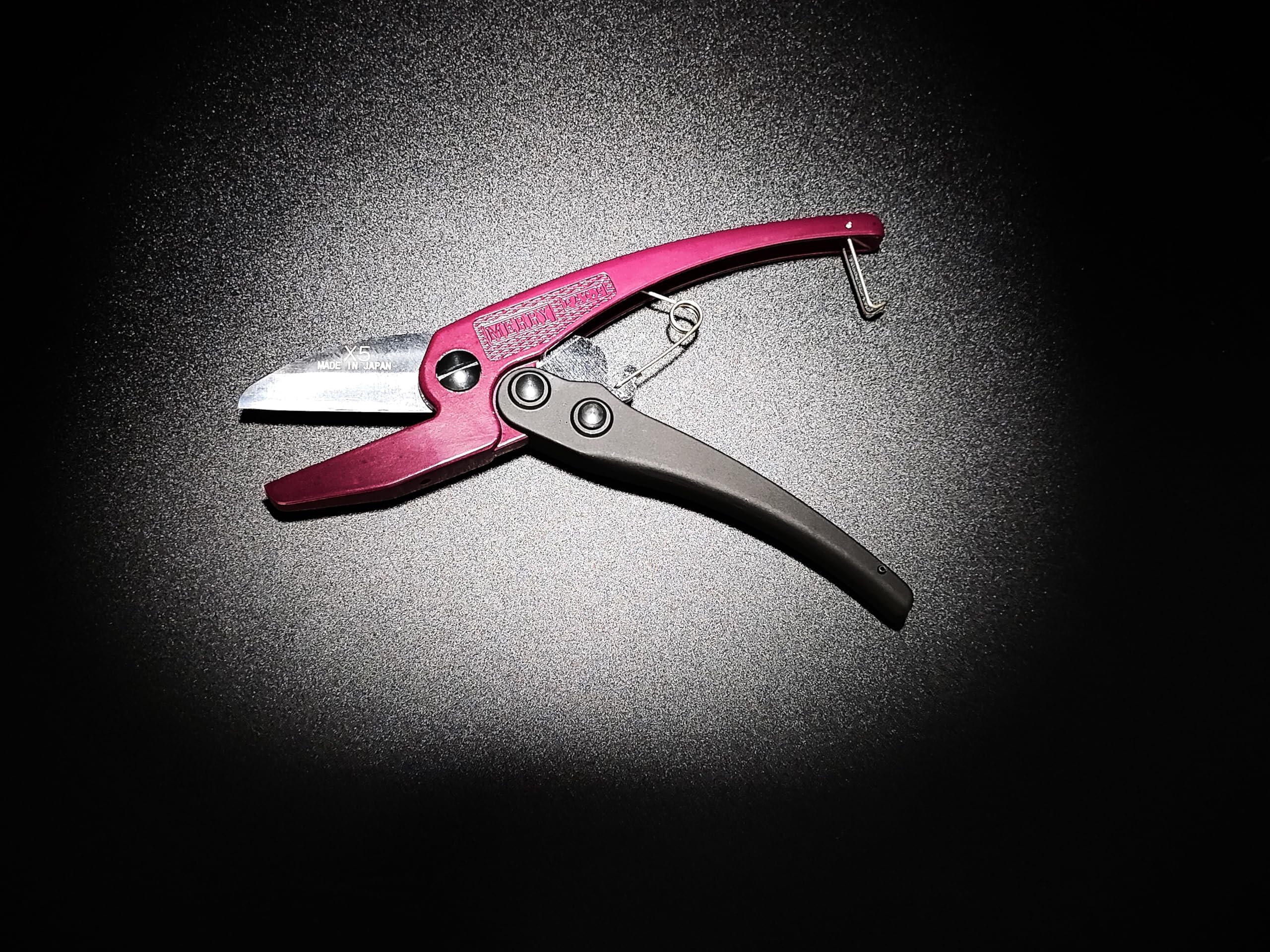 MUROMOTO Ironwork SX5-195 Mary Cutter (with Blade) - 2.1" Blade, 7.7" Total Length - Pink, Unisex, Garden Shear