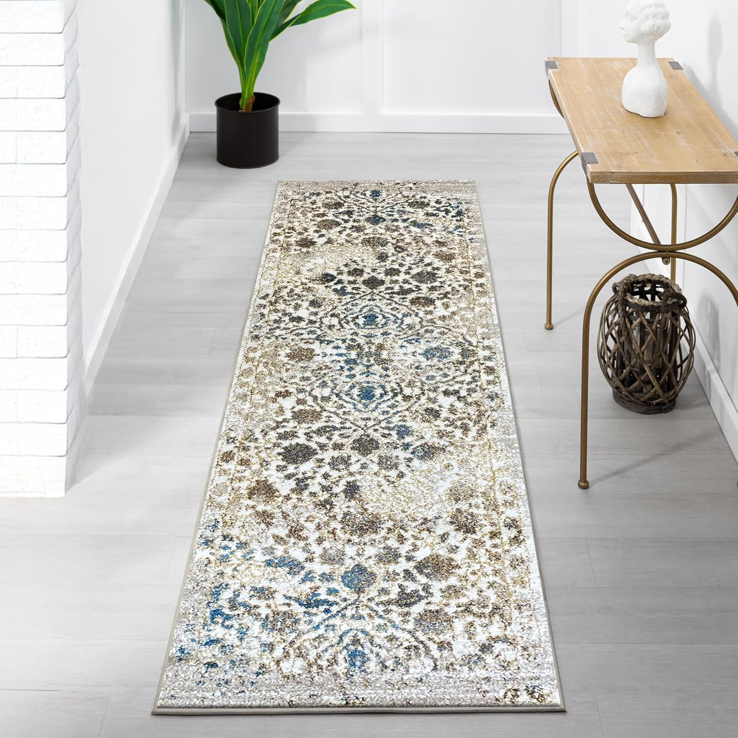 Luxe Weavers Rug 6495 – Distressed Floral Area Rug, Cream 2x7