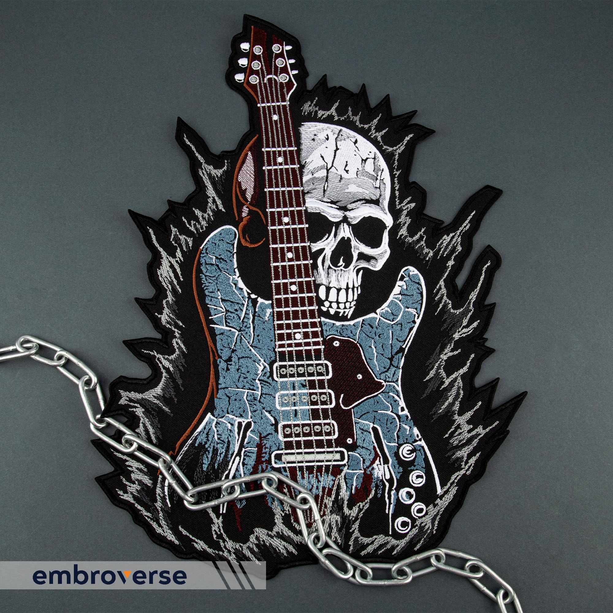 EMBROVERSE Rock Gitarre Totenkopf Rückenaufnäher, Bestickt zum Aufbügeln | Heavy Metal Rocker, Punk Band, Musikfestival Skelett Biker; Geschenk für Jeansjacken, Westen, Hoodies, Rucksäcke, Taschen