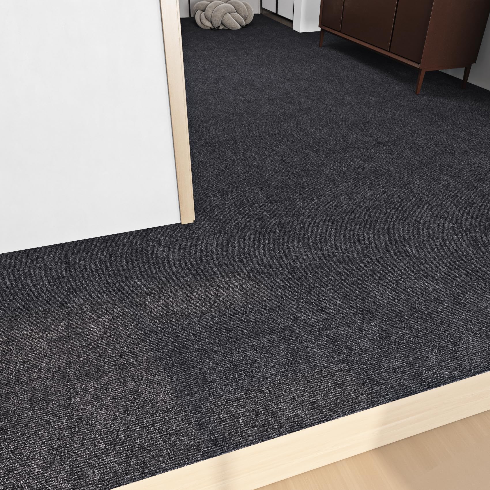 Livelynine Piastrelle di Moquette Grigio Scuro 16 Piastrelle Moquette per Pavimenti 30x30CM Rimovibili Piastrelle per Moquette Autoadesive Soggiorno Camera Seminterrato Quadrotte di Moquette Ufficio