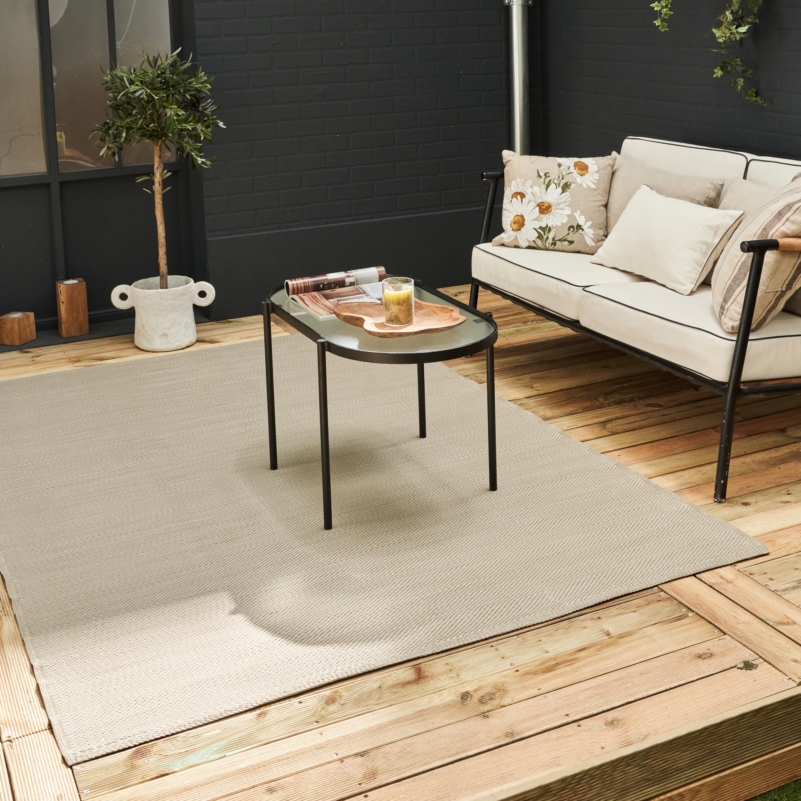 THE RUGS Urban Collection Outdoor Rug, Easy to Clean, Waterproof Plastic Outdoor Rugs for Garden Patio, Balcony, Camping