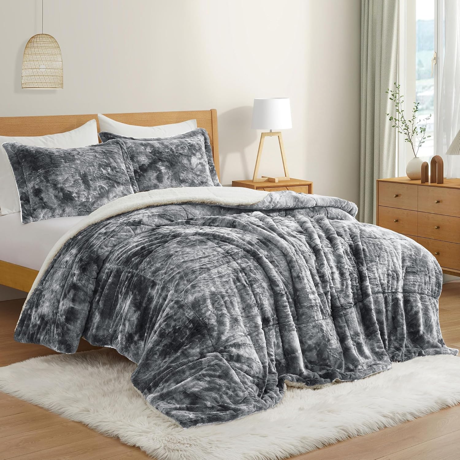 UNIKOME Sherpa Comforter Set Queen Size 3 Pieces,Soft Fleece Comforter Set,Warm Fluffy Plush Winter Bedding Set,Luxury Fuzzy Bed Set with Reversible Comforter & 2 Pillow Shams