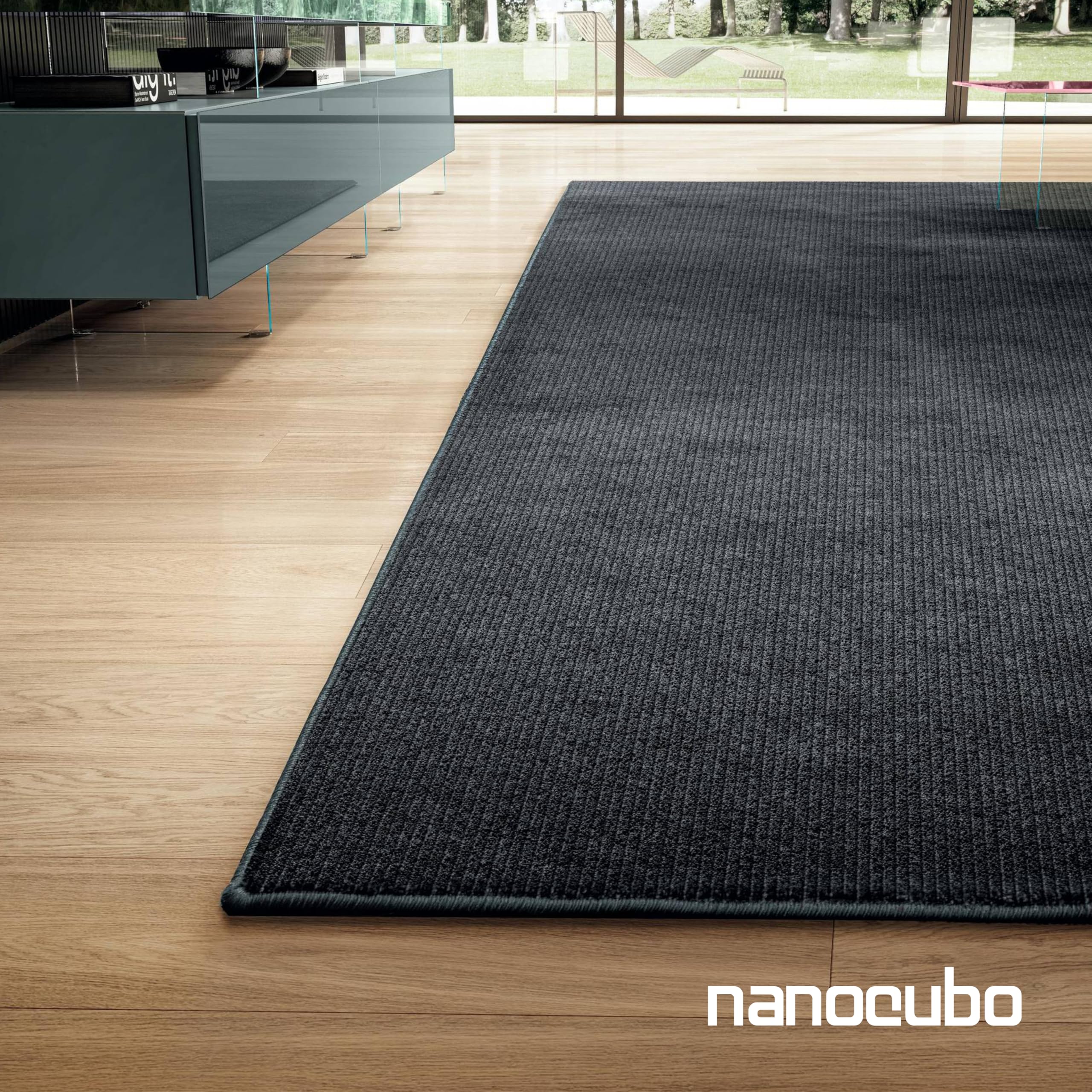 Surfapore H 4L protector impermeabilizante para tejidos y superficies de piel, evita la penetración de agua y aceite. No altera el aspecto de los materiales tratados. Nanotecnología