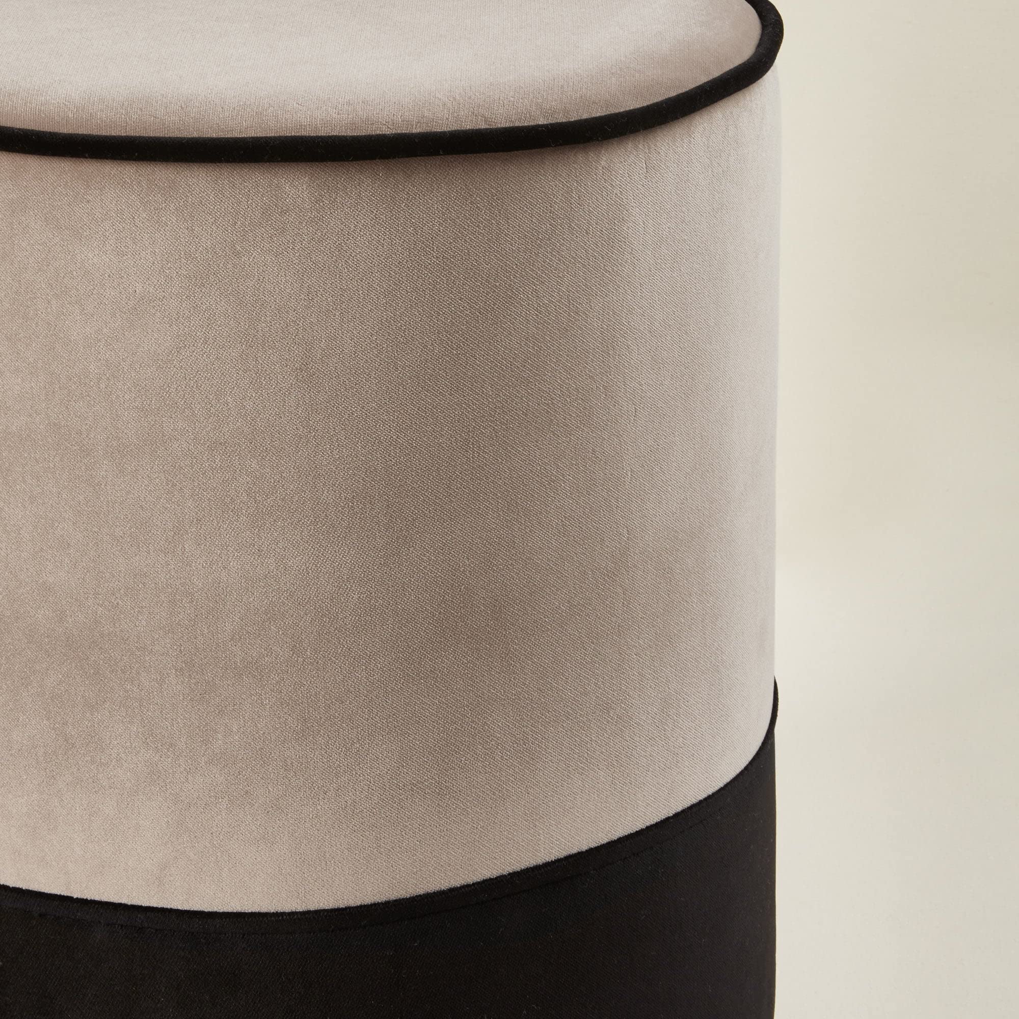 MADURA- Pouf NOE - Cendre et Noir - Ø35xH42 cm