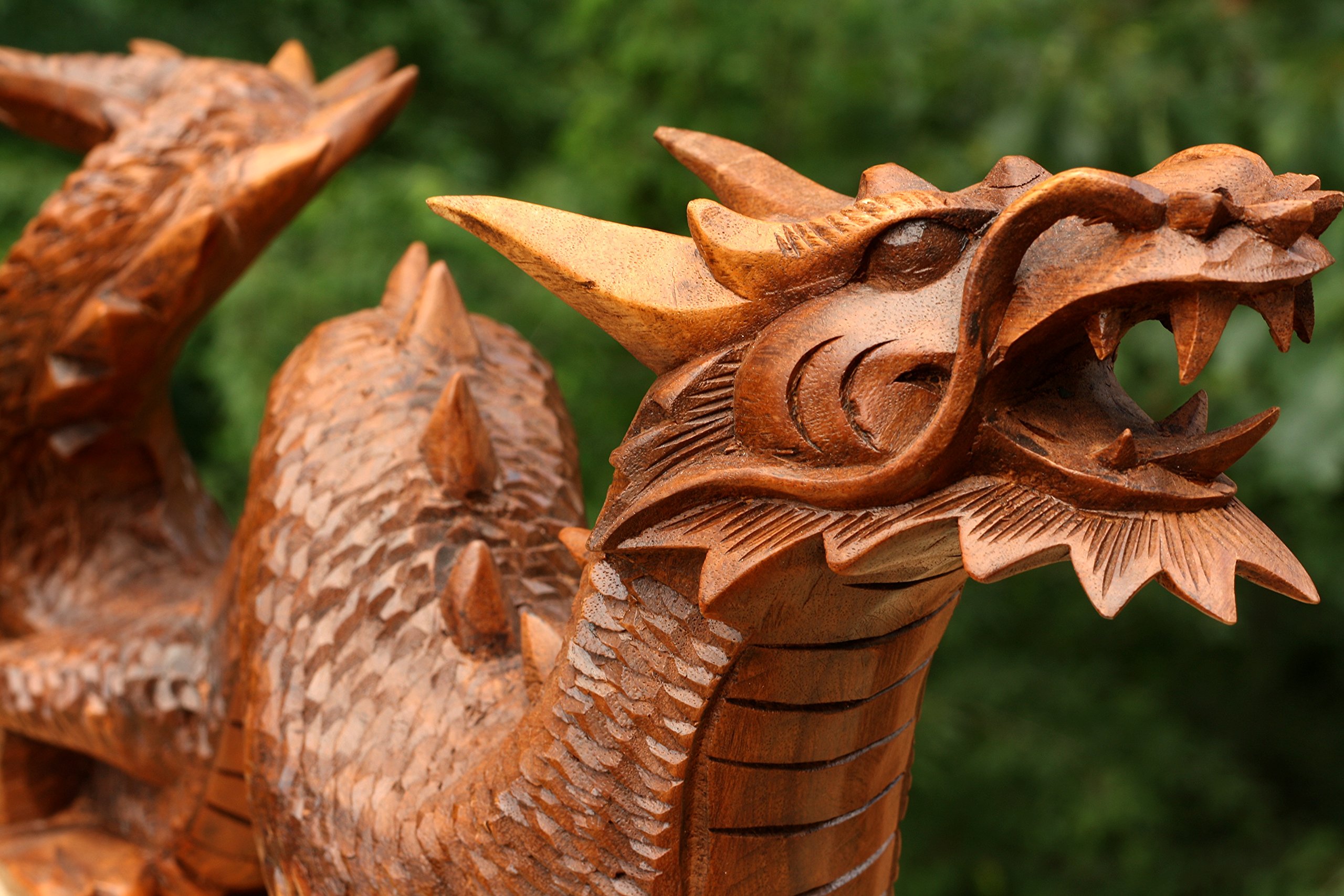 Cadre Mural Dragon – Sculpture Bois Fait Main – Signé – Art Celte – 30x40cm