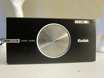Kodak Easy Share V570（コダックイージーシェア）＋付属品 Amazon.com : Kodak Easyshare V570 5 MP Digital Camera with