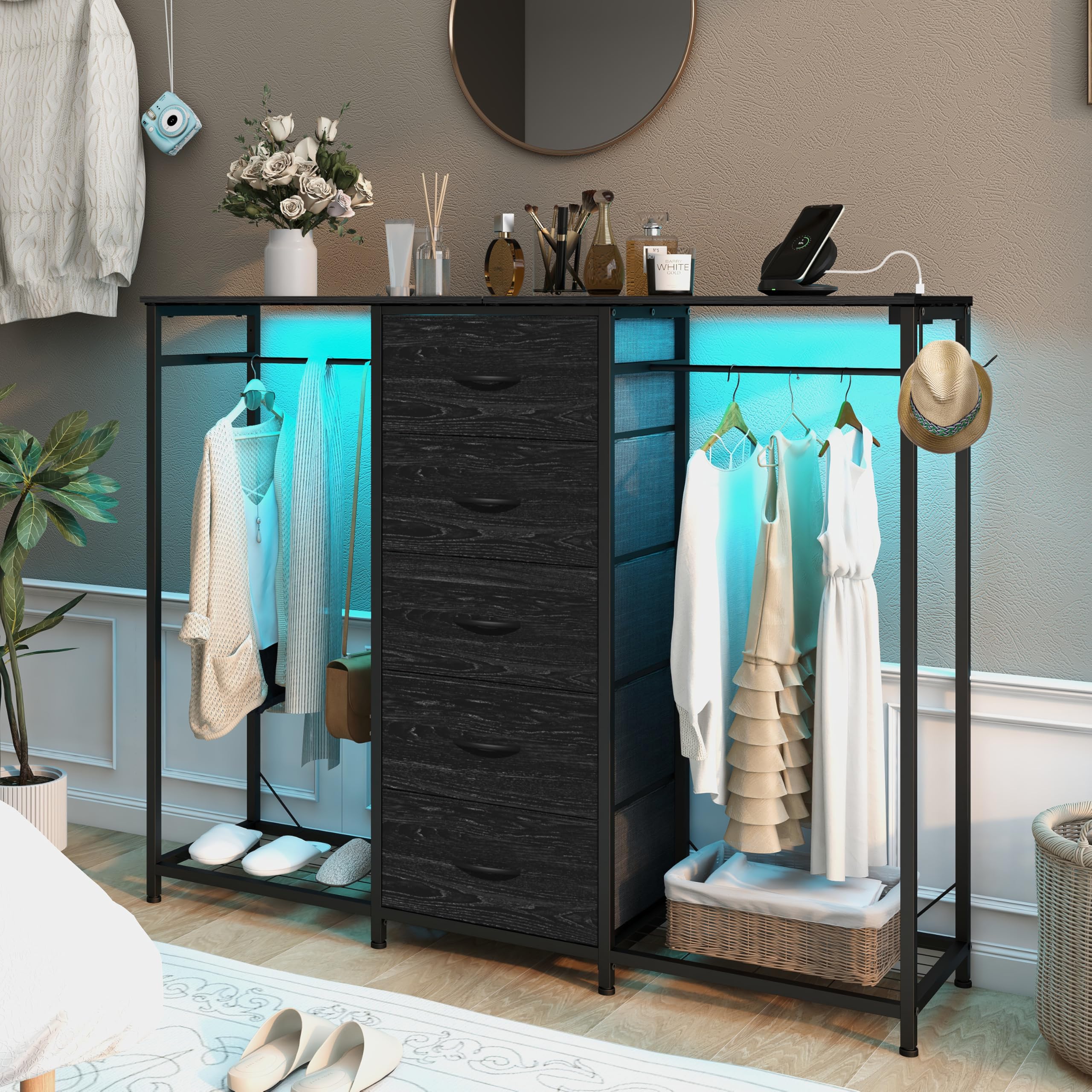 Cómoda para dormitorio con perchero, cómoda de 5 cajones con estación de carga y luces LED, cómoda blanca, estante flexible y espacio de almacenamiento abierto para dormitorio, sala de estar 2
