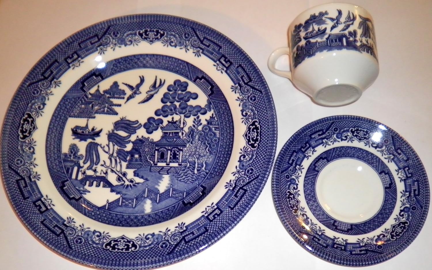 Churchill Blue Willow 3 Piece Dinner Set, Plate, Cup, Saucer