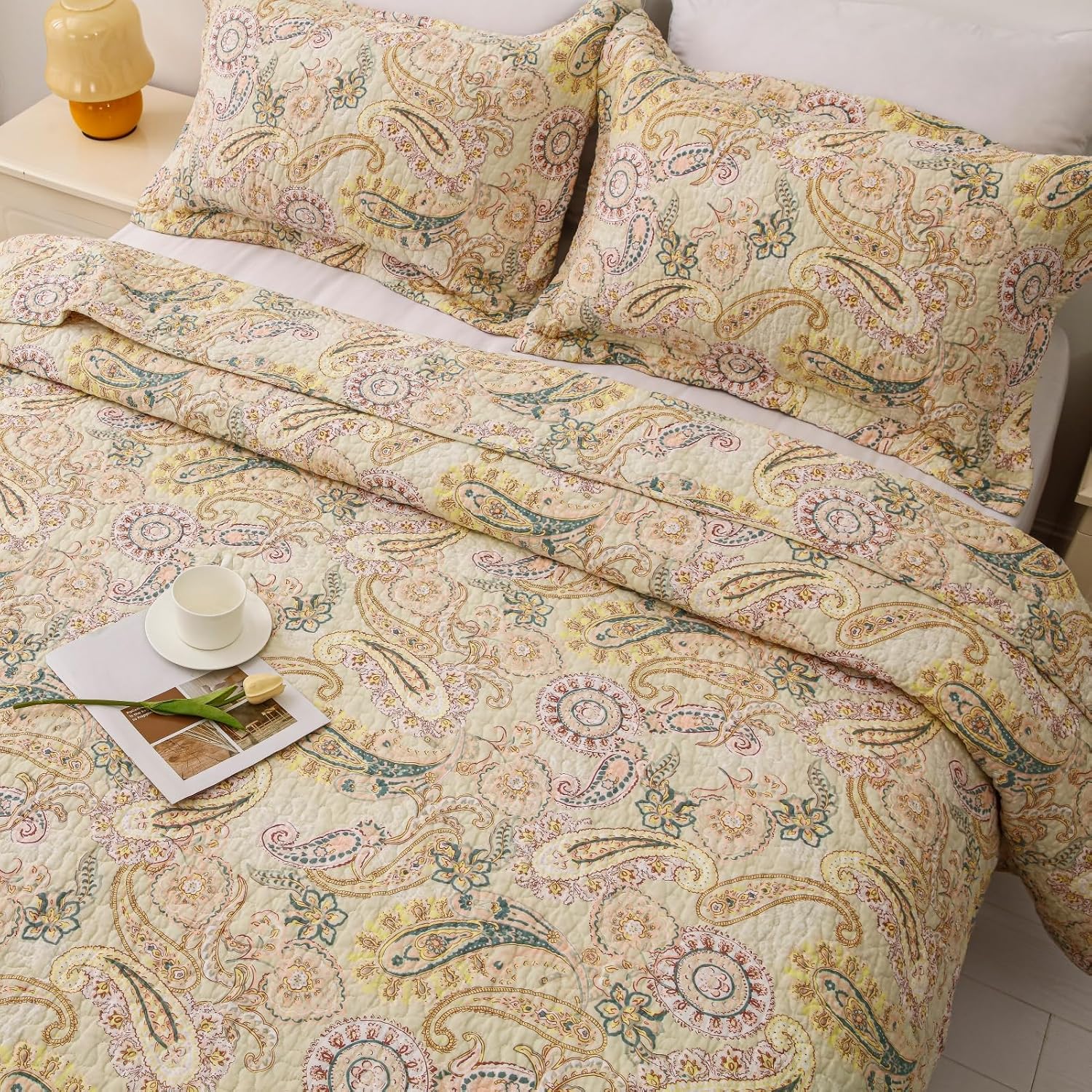 ABREEZE 100% Cotton Paisley Quilt Set Queen Size 3 Piece Set – Lightweight Bedspread with 2 Shams, Soft & Breathable Floral Coverlet for All-Season Comfort,Beige
