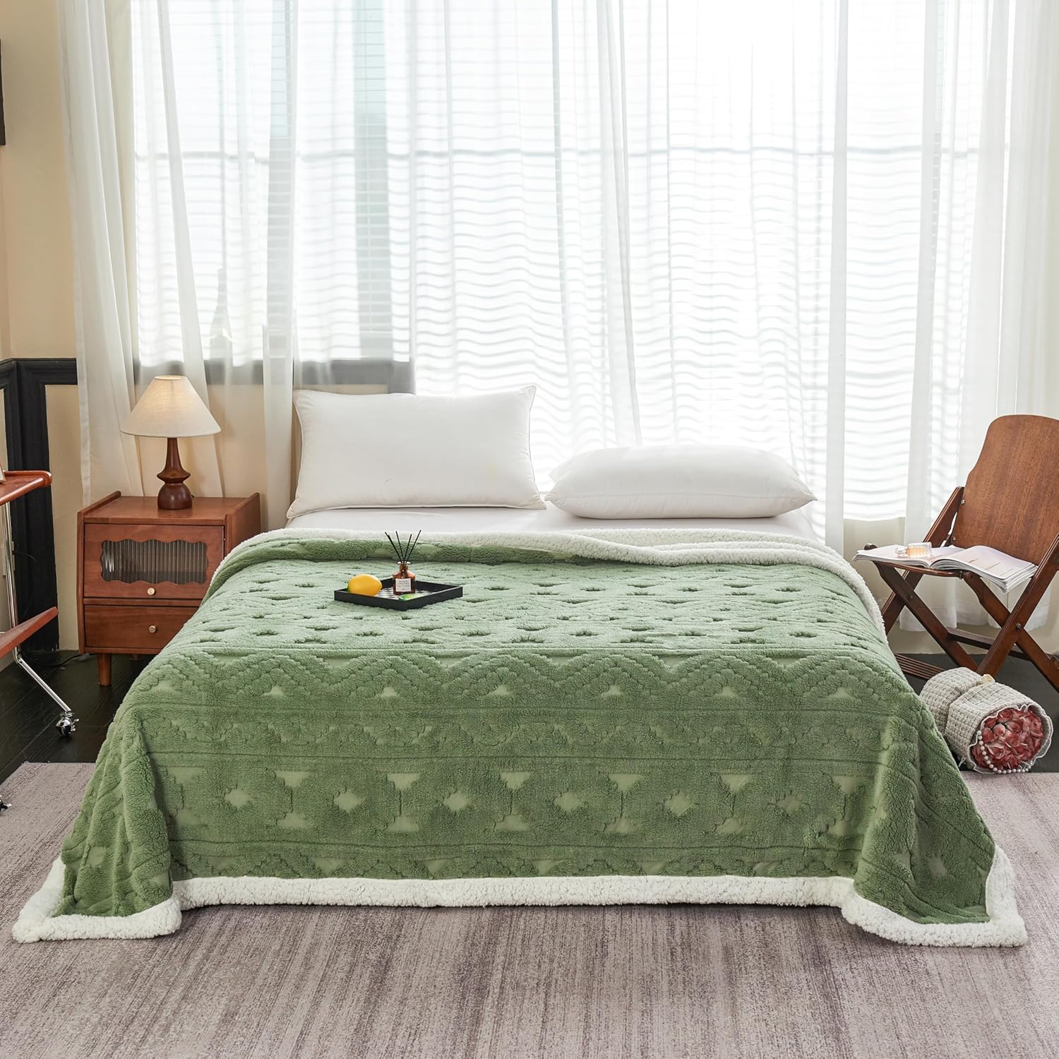 LEVINIS Bohemian Sherpa Throw Blanket 60'' × 80'', Sherpa Bed Blankets for All Season, Southwestern Aztec Throw Blanket for Bed/Couch/Sofa/Office/Camping, Green