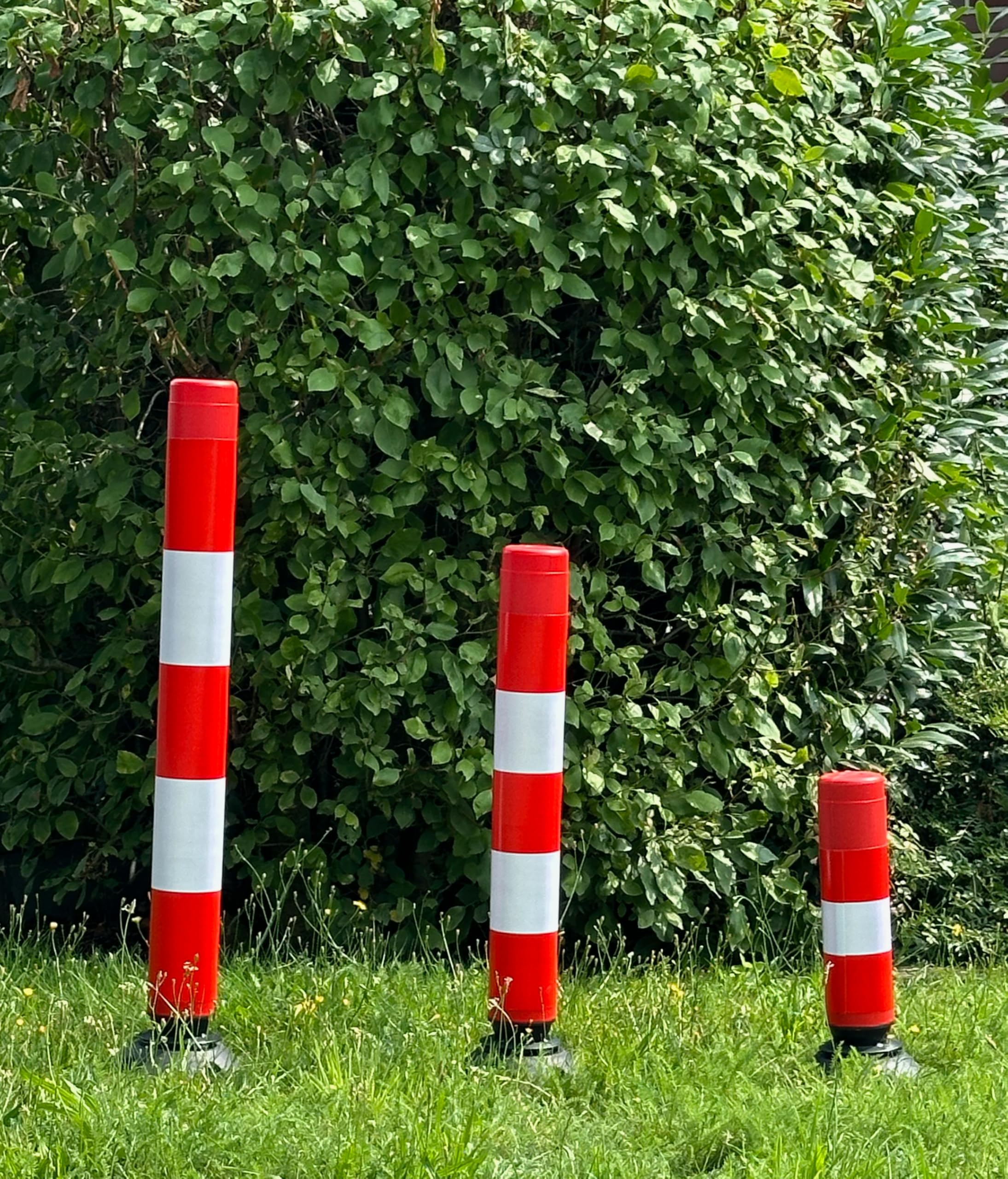 Leitpoller - UvV-Swingback Leitzylinder rot-weiß mit Bandfederung - extra stark reflektierend - Absperrung (1000mm)
