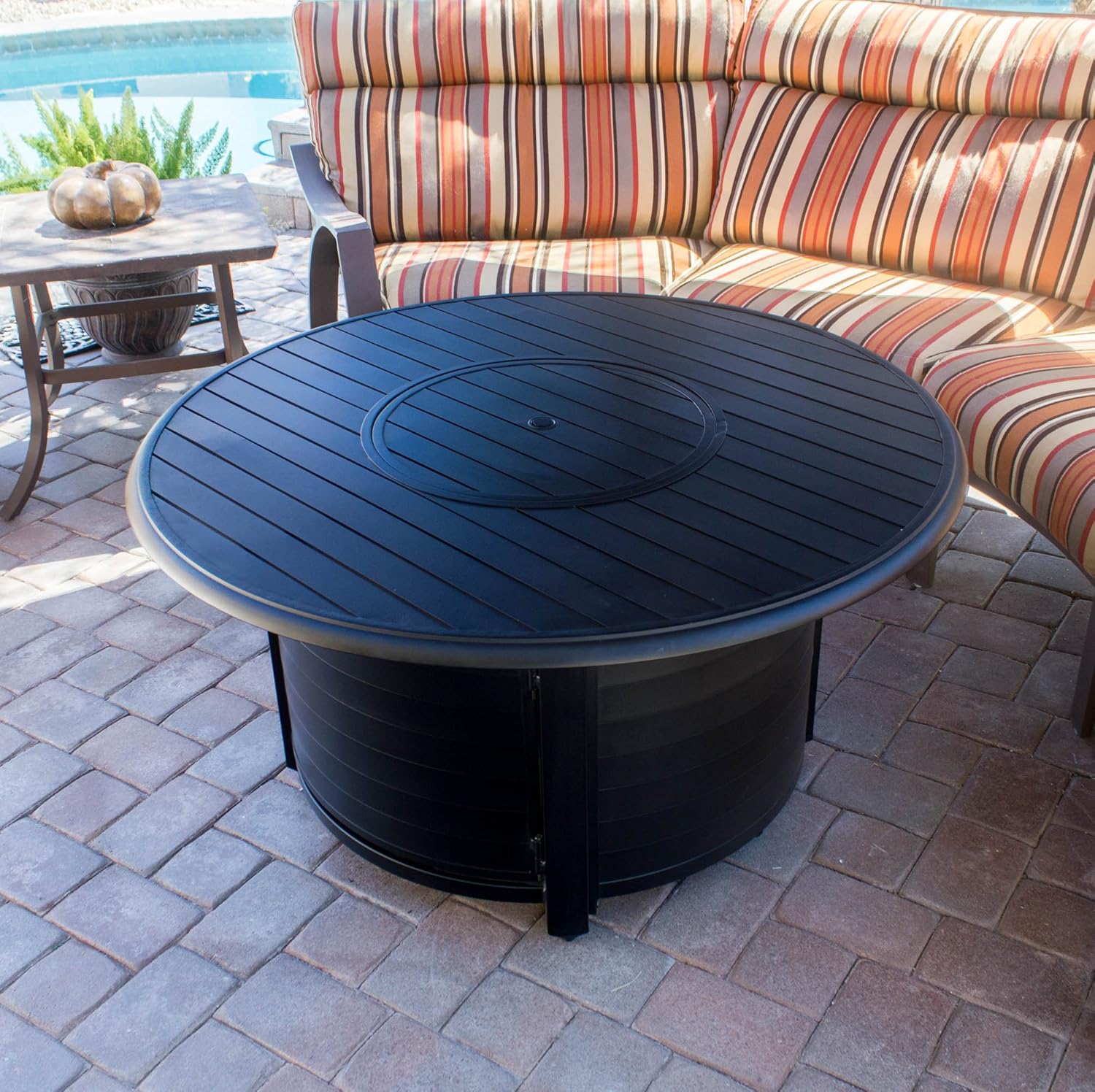 Hiland 48'' Extruded Aluminum Round Slatted Top Propane Fire Pit Table with Lid, Clear Fire Glass, Regulator and Hose, 42,000 BTU, Black