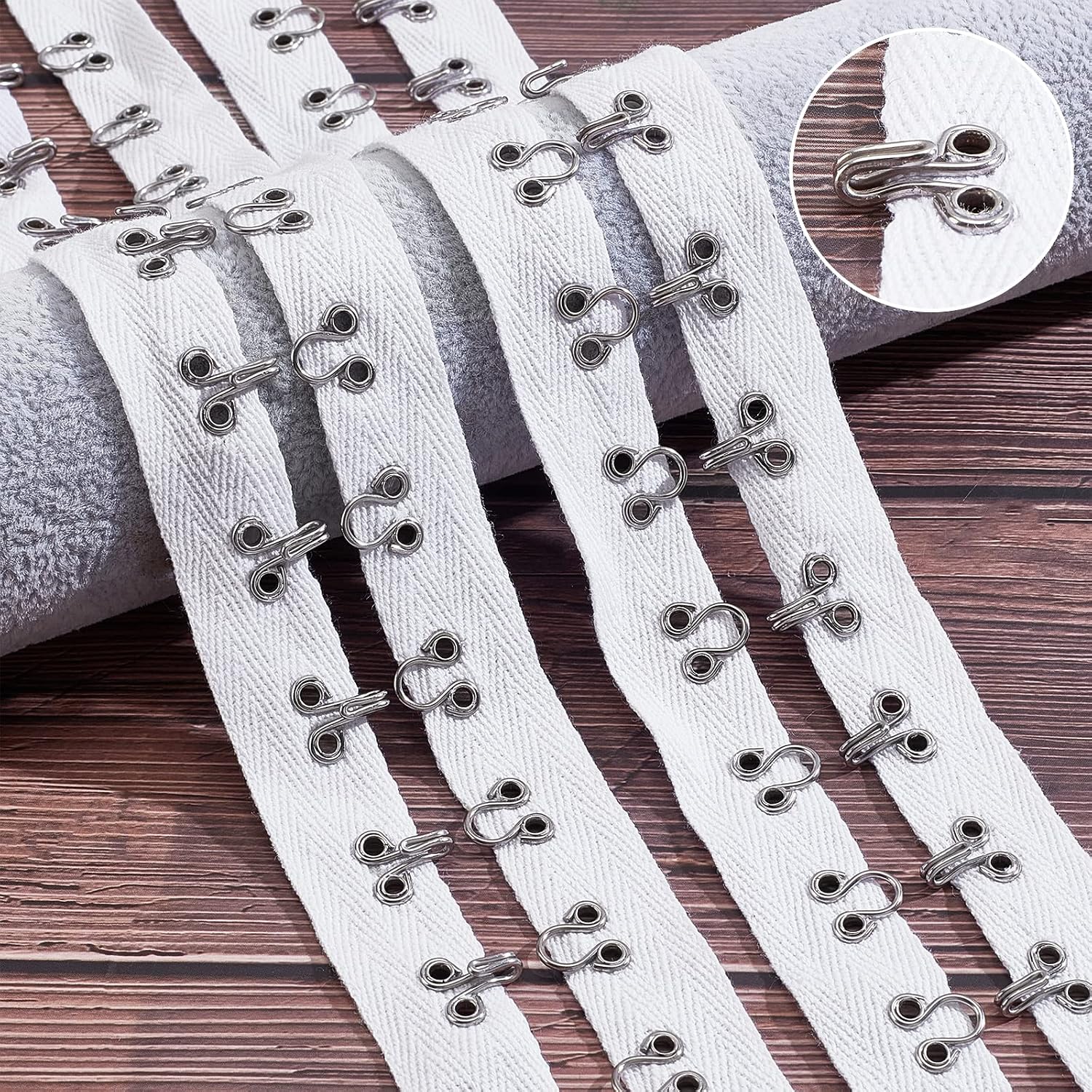 NBEADS 3 Yards(2.74m) Hook and Eye Tape, 1" Wide White Cotton Tape Ribbon Silver Metal Edging for Corset Bra Sewing Quilting Bridal Costumes Home Decor