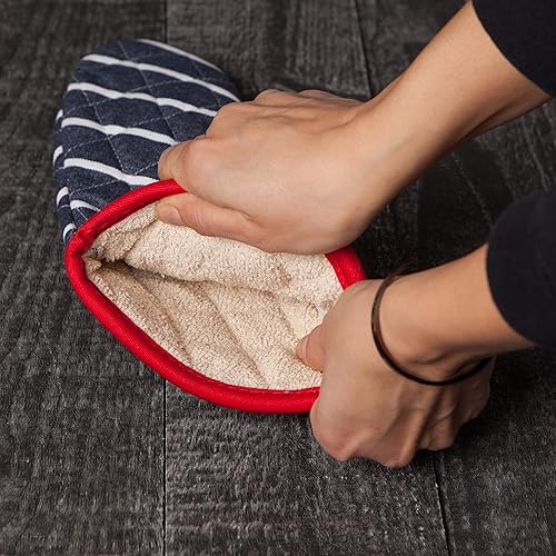 Miniatura 6 de Now Designs Manoplas básicas para horno, diseño de rayas de carnicero - 6.5 x 13 pulgadas  Juego de 2