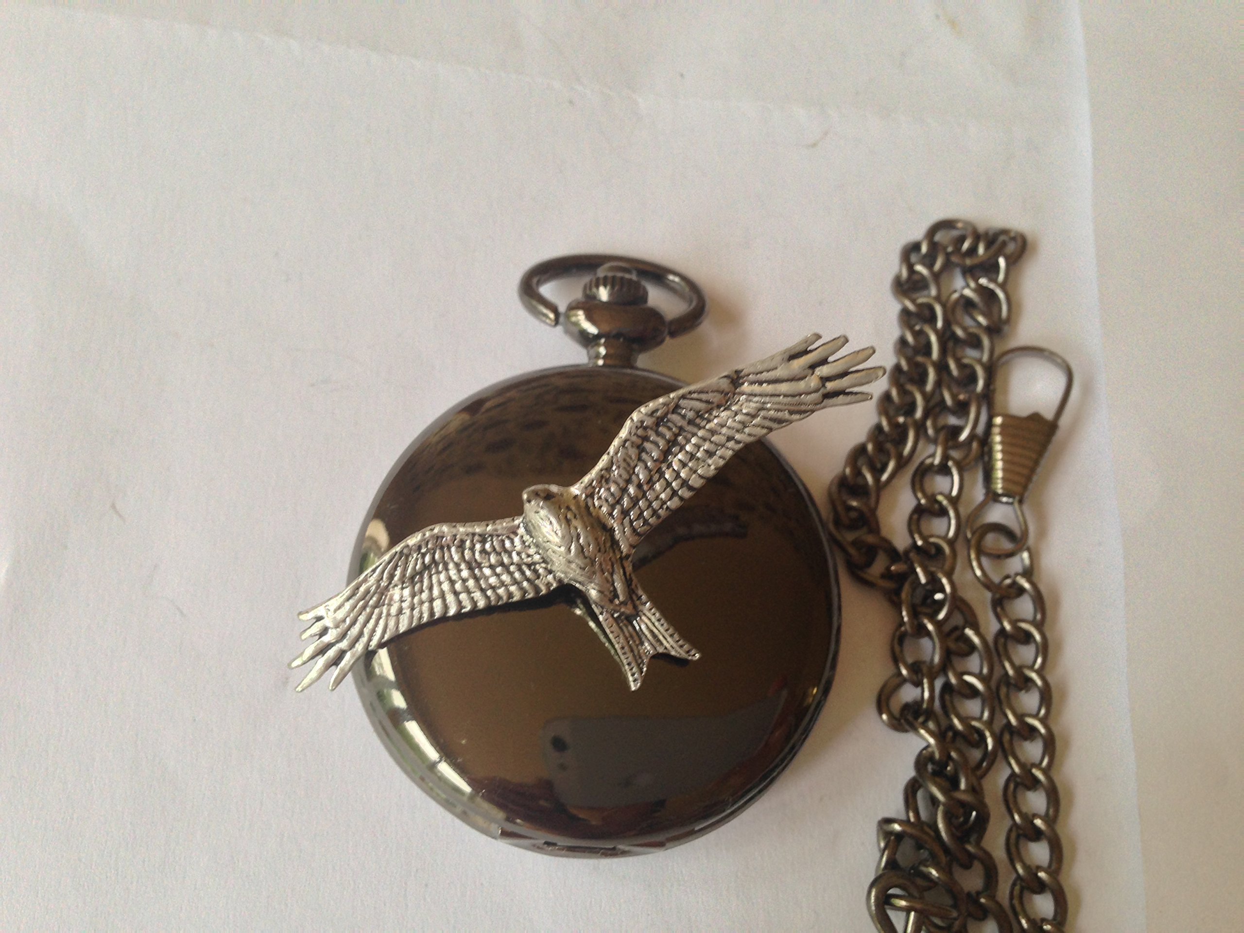 Montre de gousset B45 Red Kite : le choix du quartz pour éviter le remontage manuel - 2