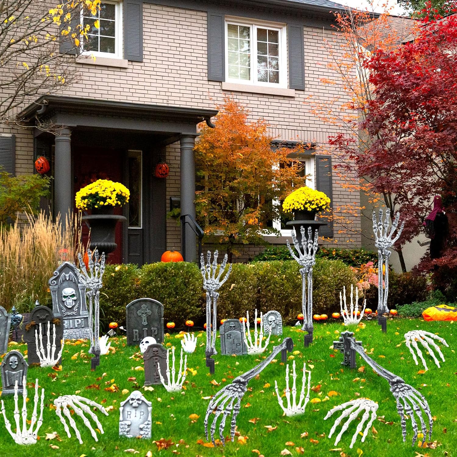 18 Pcs Realistic Skeleton Arm Stakes and Halloween Skeleton Hands Decorations for Lawn Stakes Halloween Garden Decoration (Right & Left)