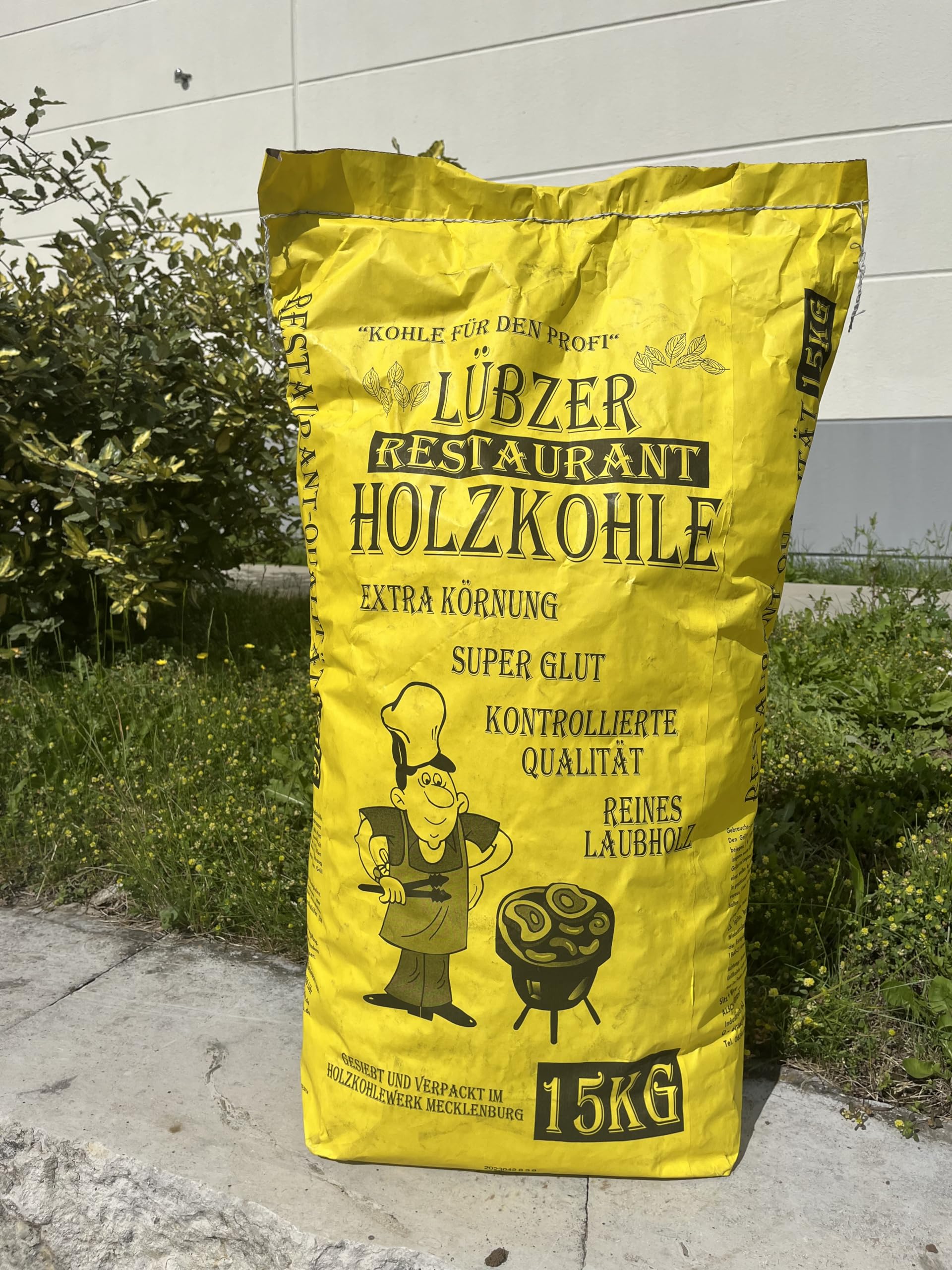 Favorit Grill węglowy 15 kg (z czystego drewna liściastego, bardzo duża ziarnistość, długotrwały żar, węgiel do grillowania w jakości restauracji) 1500