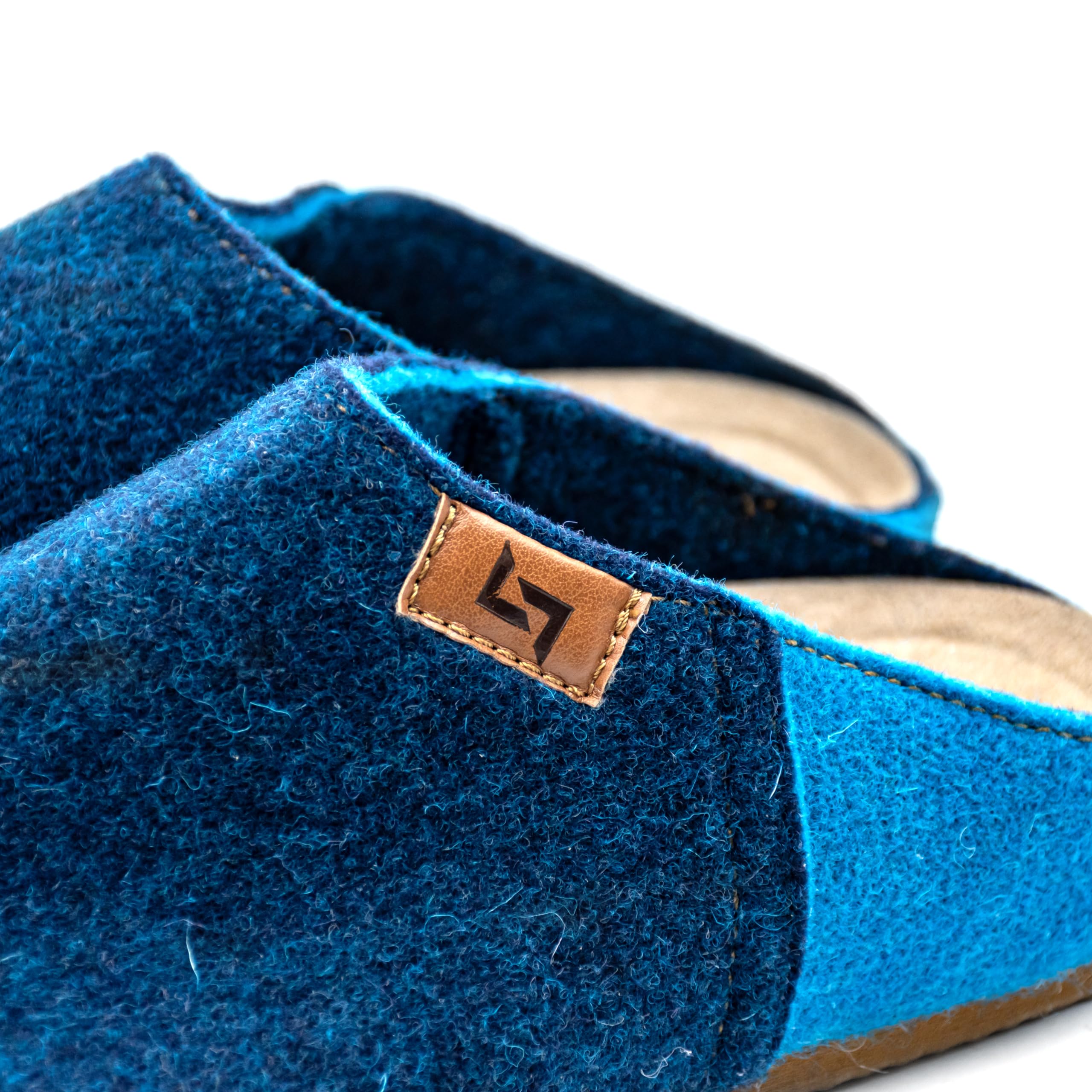 LEVITAS - HOT 01 - Pantofole in Lana Agugliata | Suola in Microporosa, Antiscivolo, Senza Tacco | Made in Italy