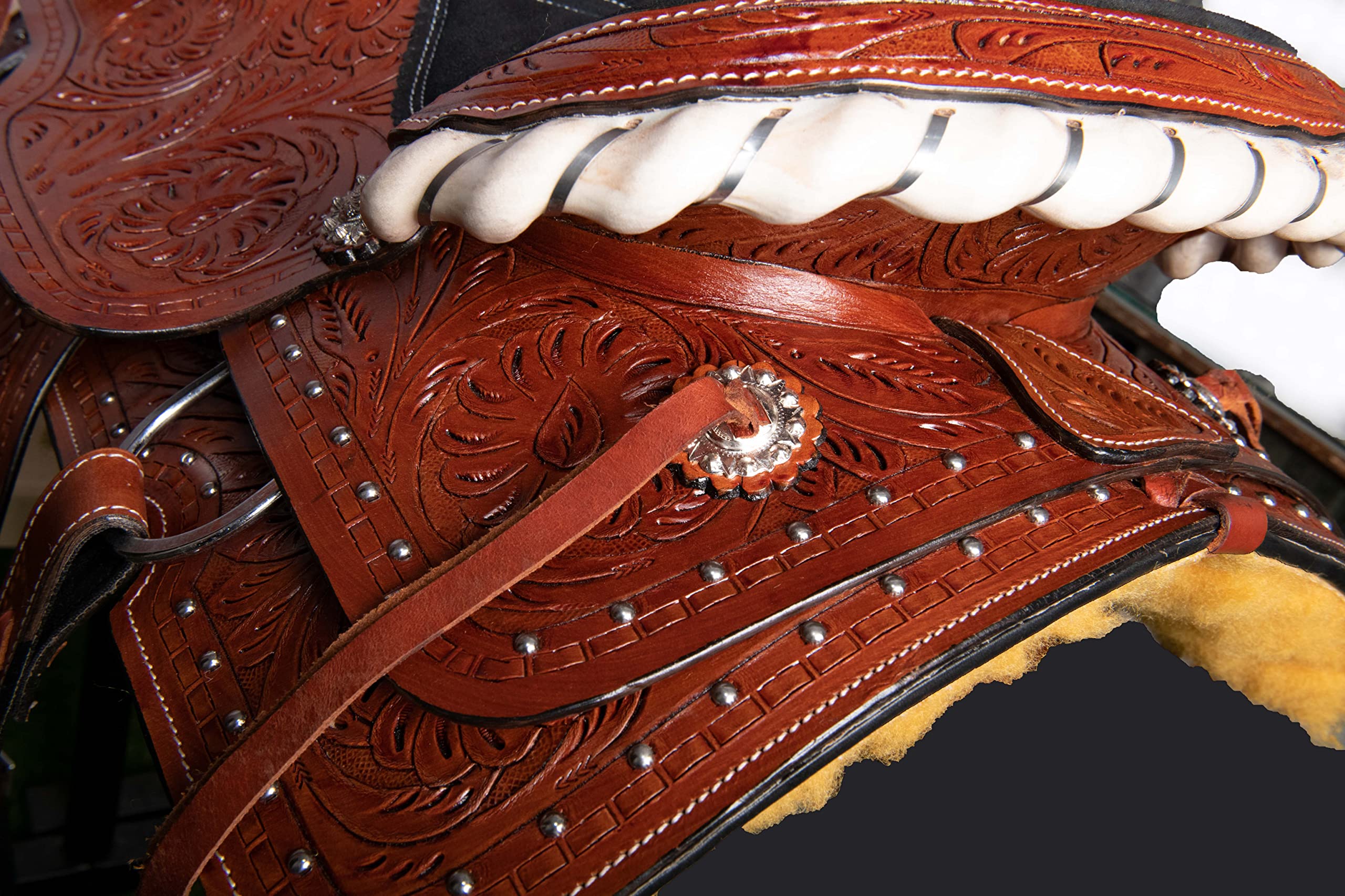 Selle Western Barrel Racing En Cuir Sculpté Main - Taille 15" (Neuve)