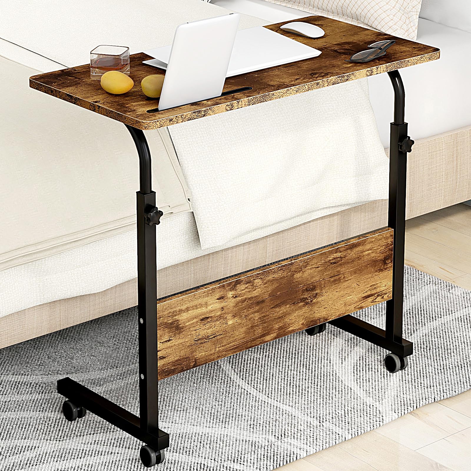 SogesHome Mesa Auxiliar Regulable Mesa Ajustable con Ruedas Escritorio para Ordenador Portátil con Ranura para Tablet y Móvil Cama, Sofá, Lectura y Teletrabajo 80 x 40 cm
